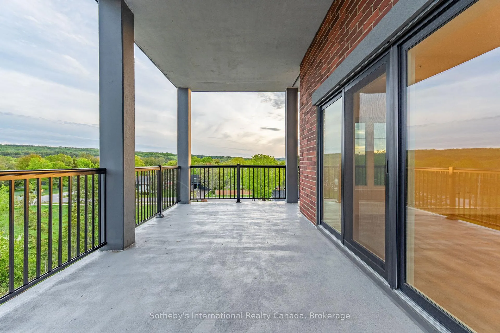 Photo 28 of Unit 411, 121 Mary Street, Clearview, Creemore — HOMEH
