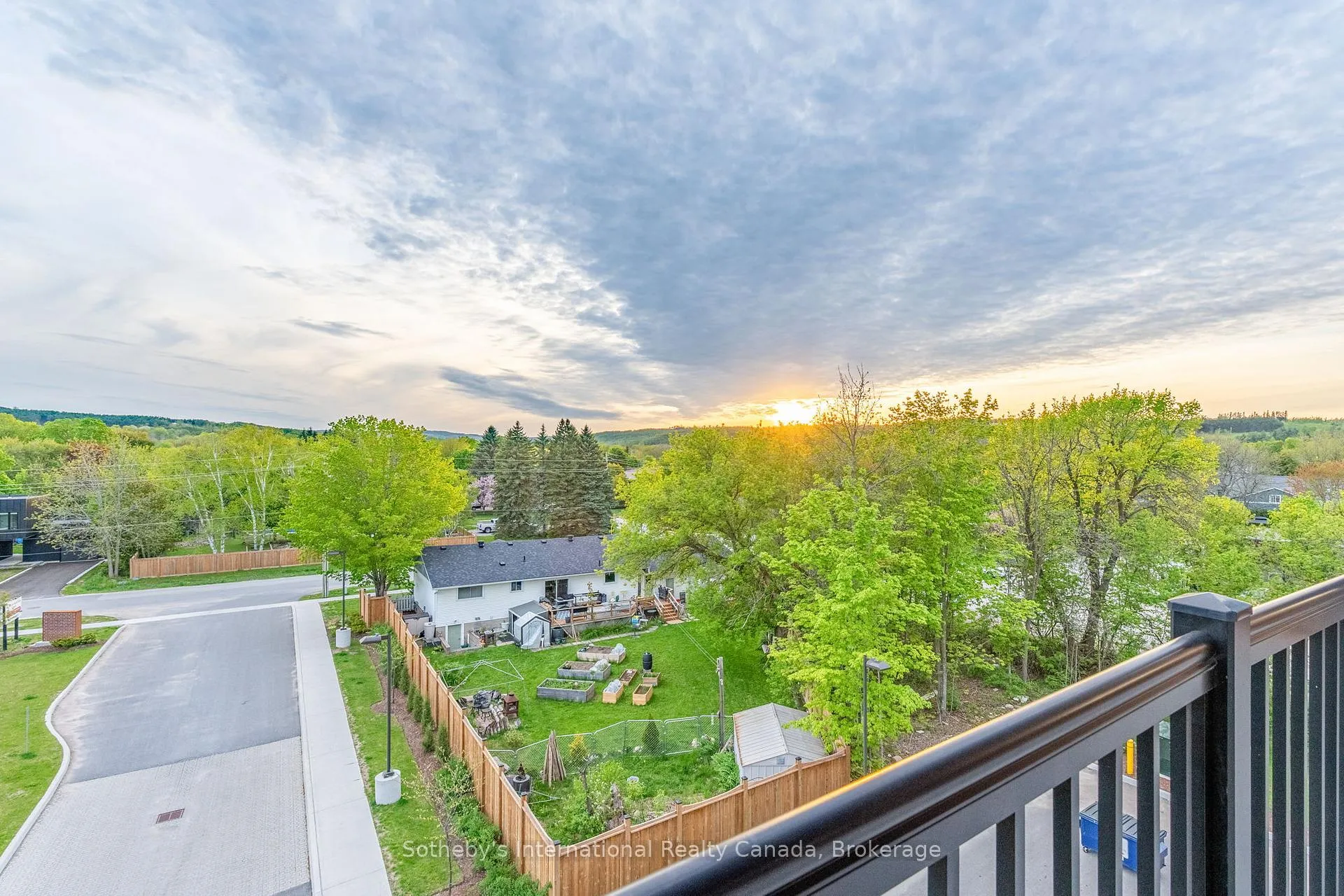 Photo 32 of Unit 411, 121 Mary Street, Clearview, Creemore — HOMEH