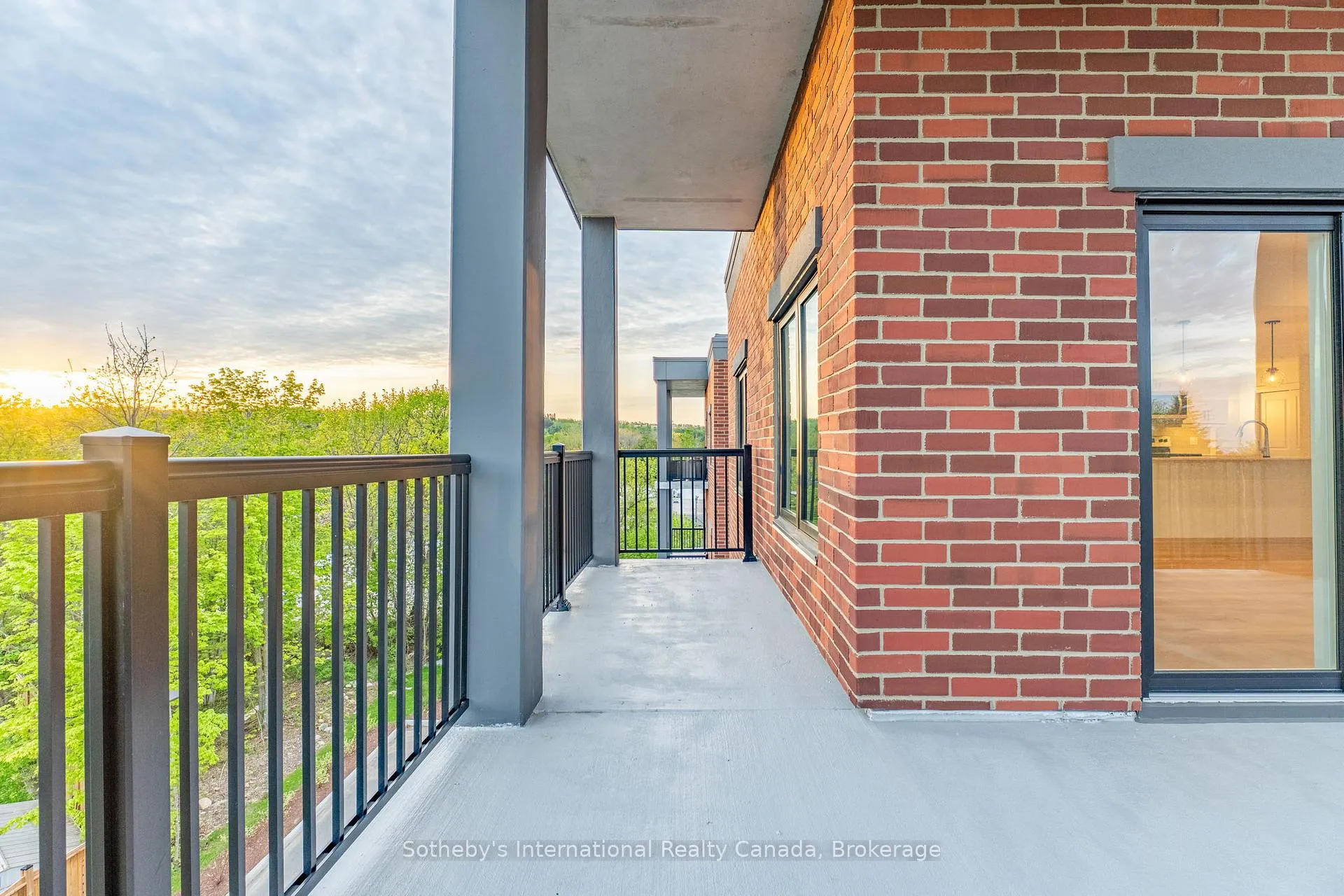 Photo 34 of Unit 411, 121 Mary Street, Clearview, Creemore — HOMEH