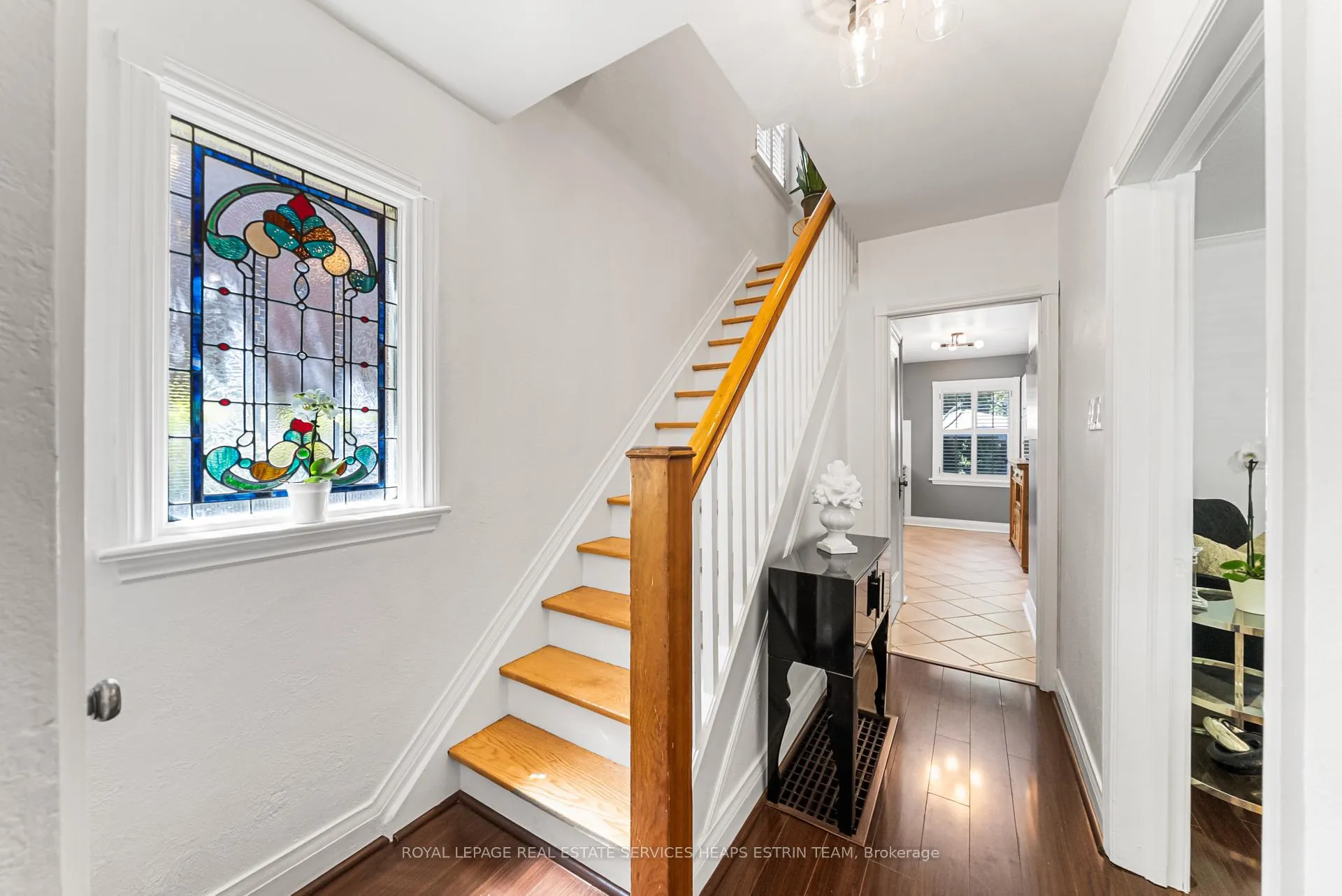 Photo 3 of 6 Beaufield Avenue, Toronto, Leaside — HOMEH
