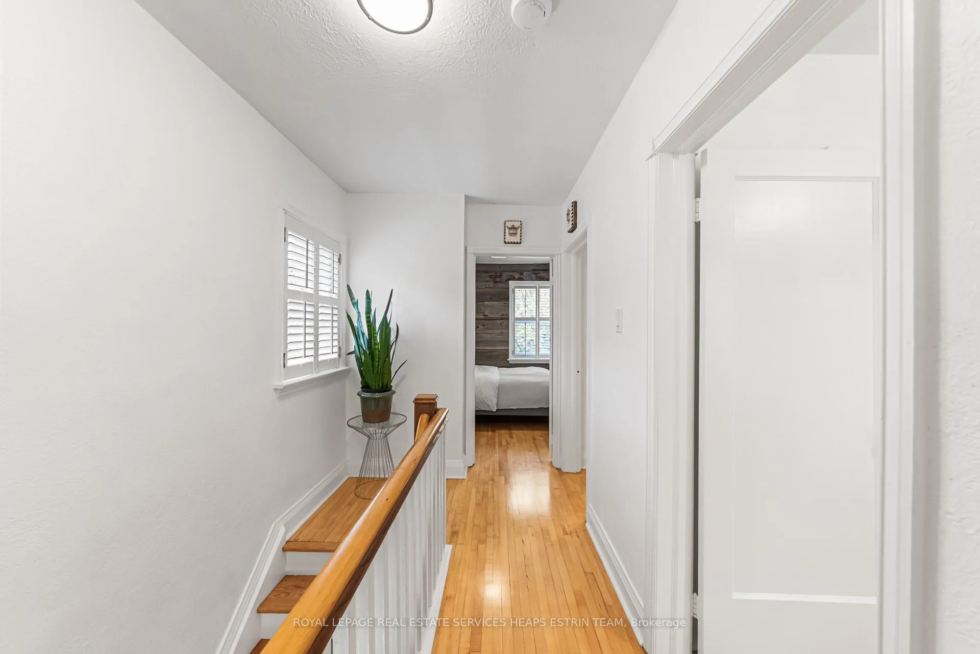 Photo 10 of 6 Beaufield Avenue, Toronto, Leaside — HOMEH