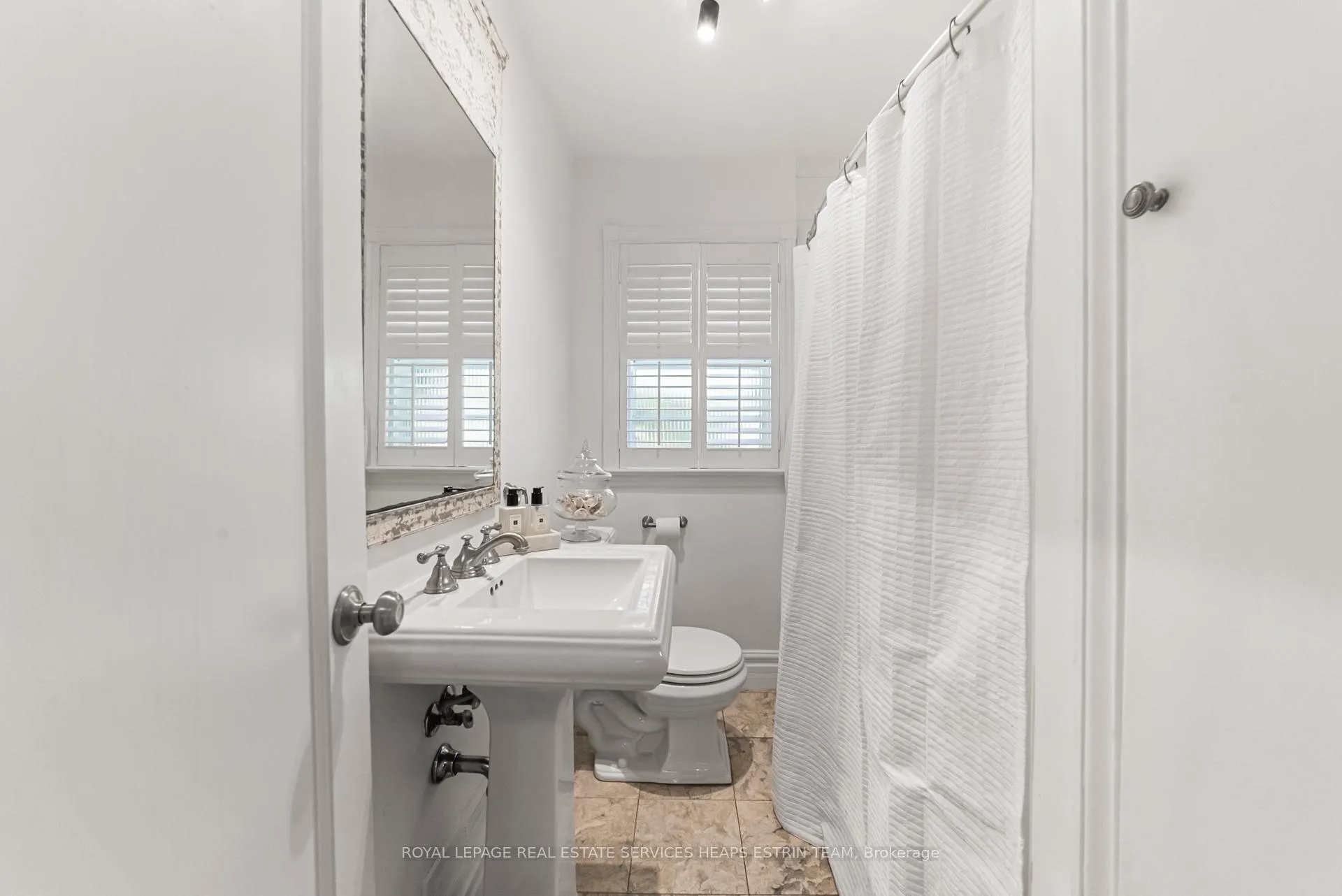 Photo 14 of 6 Beaufield Avenue, Toronto, Leaside — HOMEH