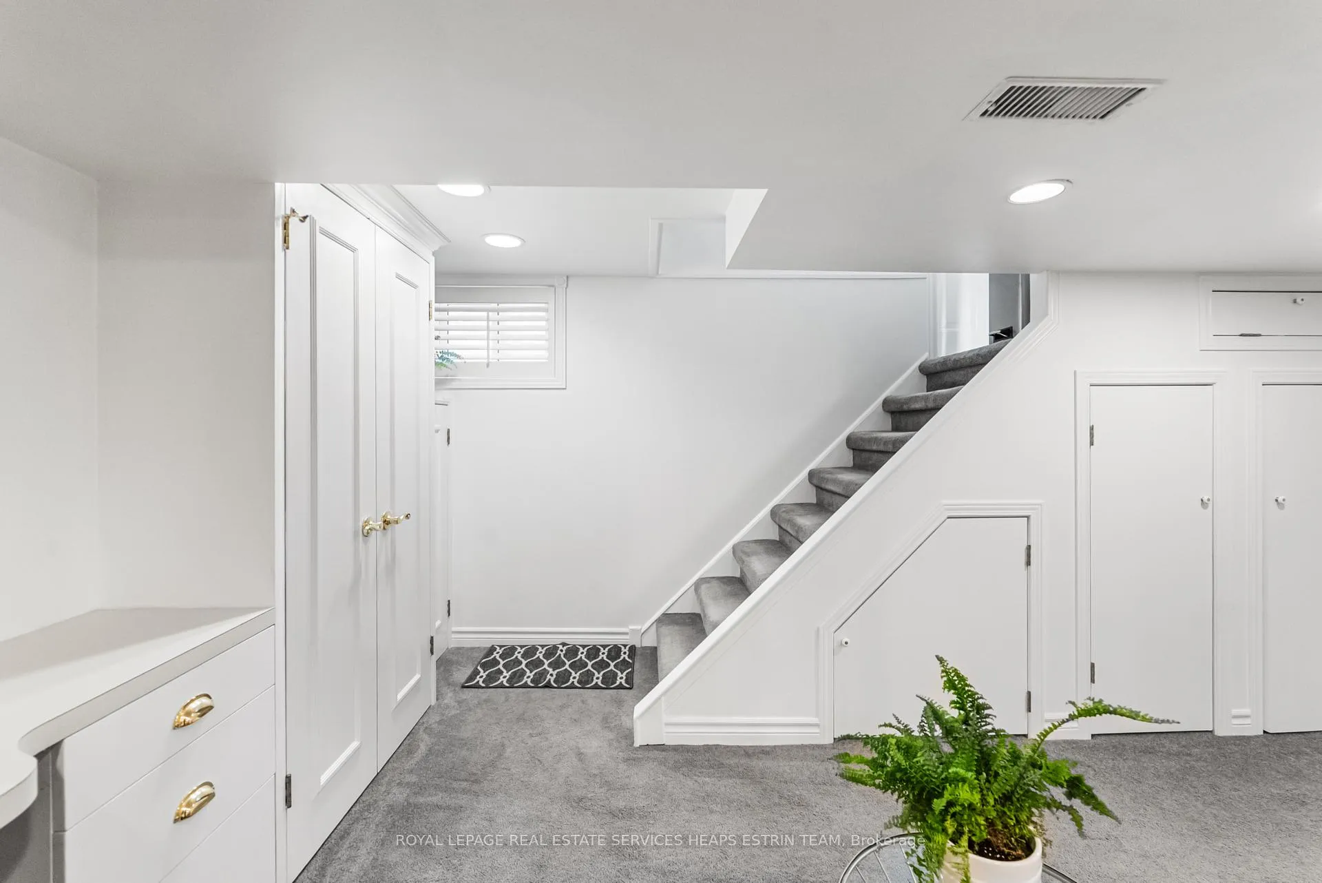 Photo 15 of 6 Beaufield Avenue, Toronto, Leaside — HOMEH