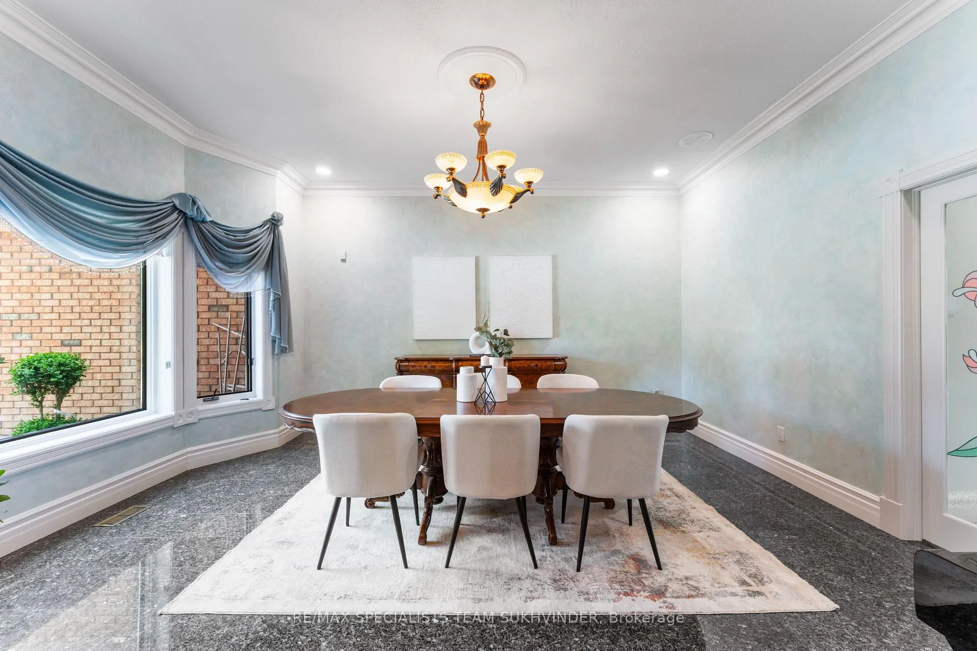 Photo 14 of 12 Edgeforest Drive, Brampton, Toronto Gore Rural Estate — HOMEH