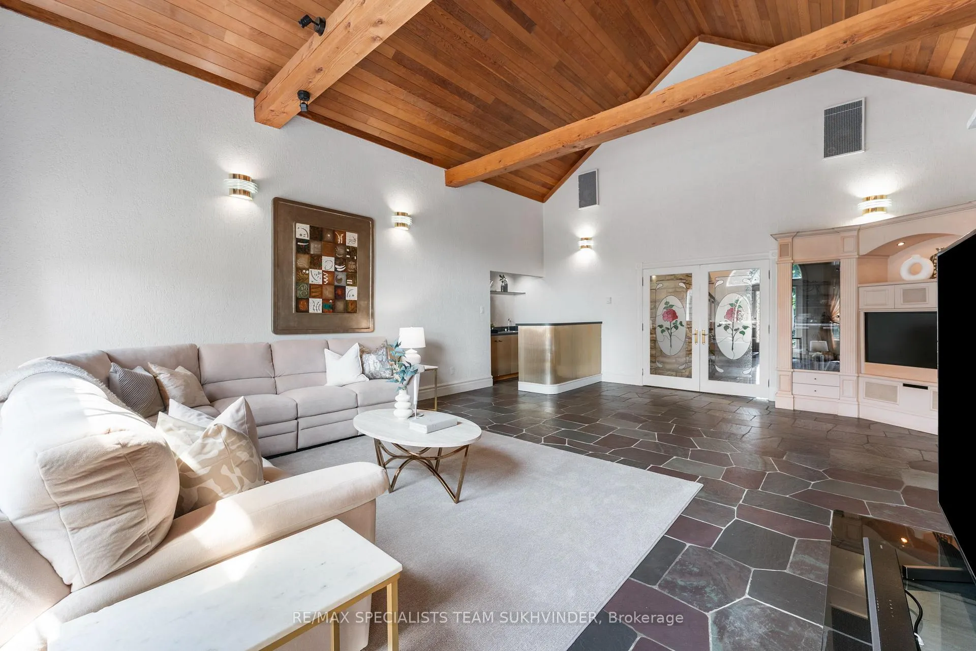 Photo 16 of 12 Edgeforest Drive, Brampton, Toronto Gore Rural Estate — HOMEH