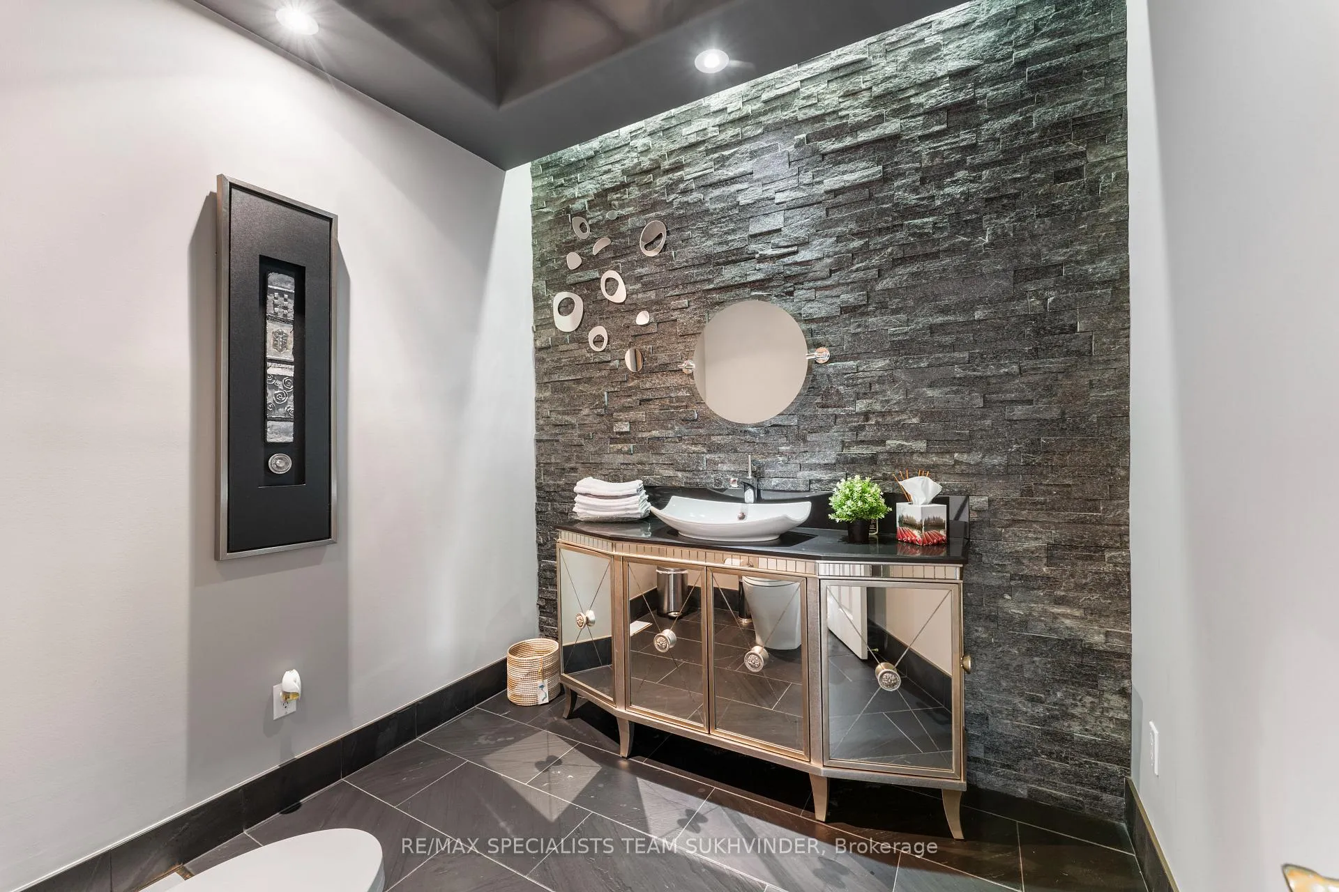 Photo 19 of 12 Edgeforest Drive, Brampton, Toronto Gore Rural Estate — HOMEH