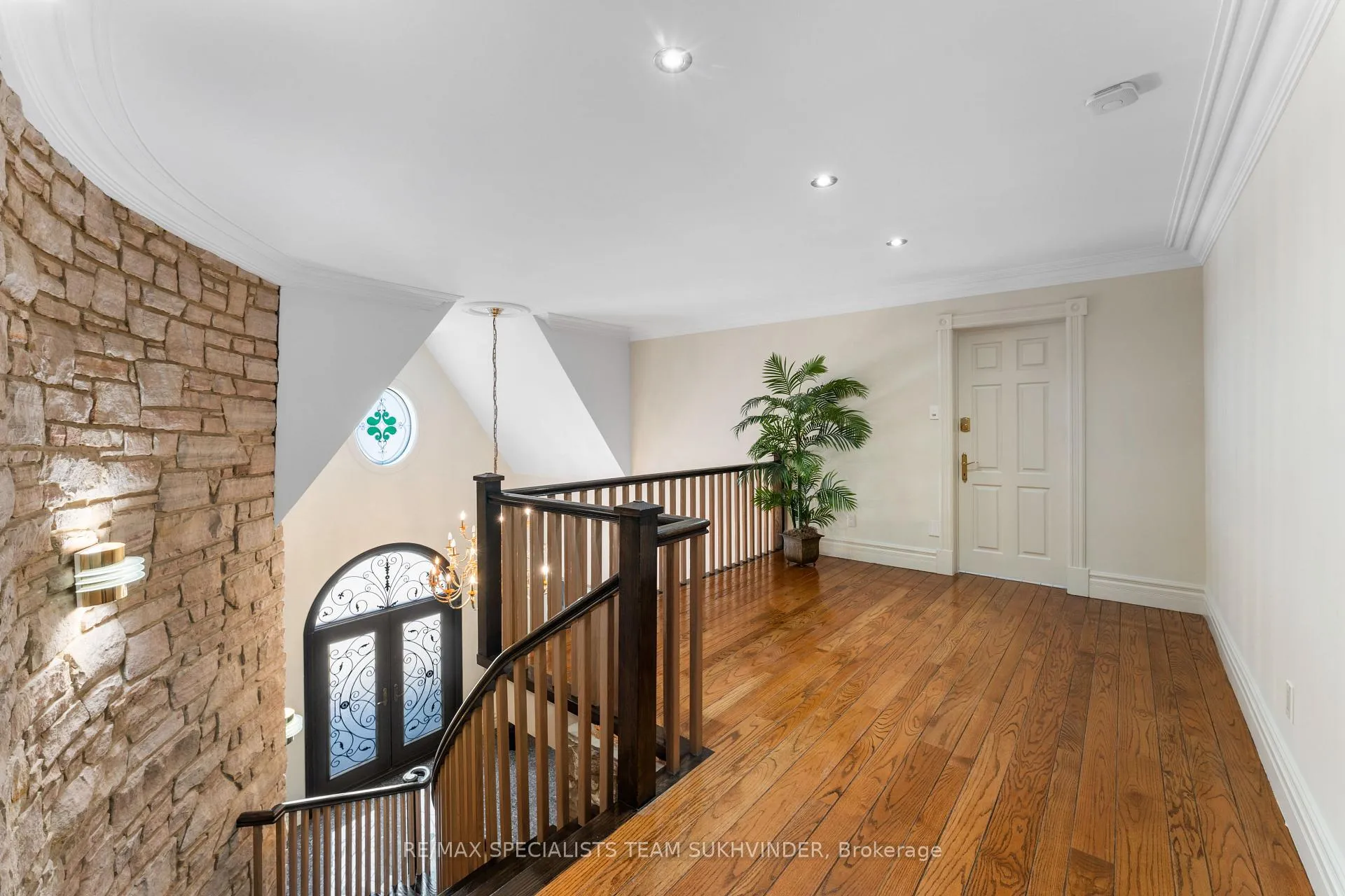 Photo 20 of 12 Edgeforest Drive, Brampton, Toronto Gore Rural Estate — HOMEH
