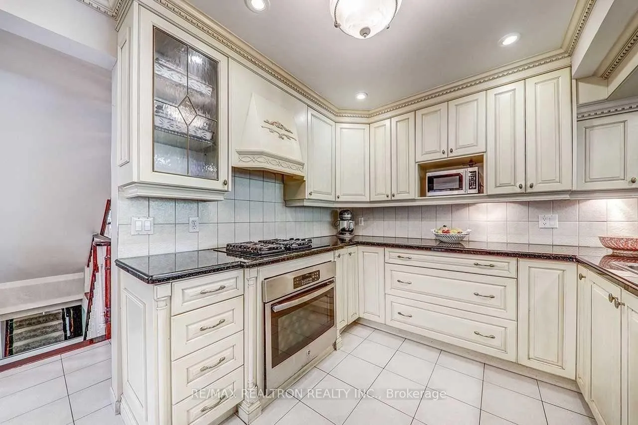 Photo 5 of 117 Dunsfold Drive, Scarborough, Malvern — HOMEH