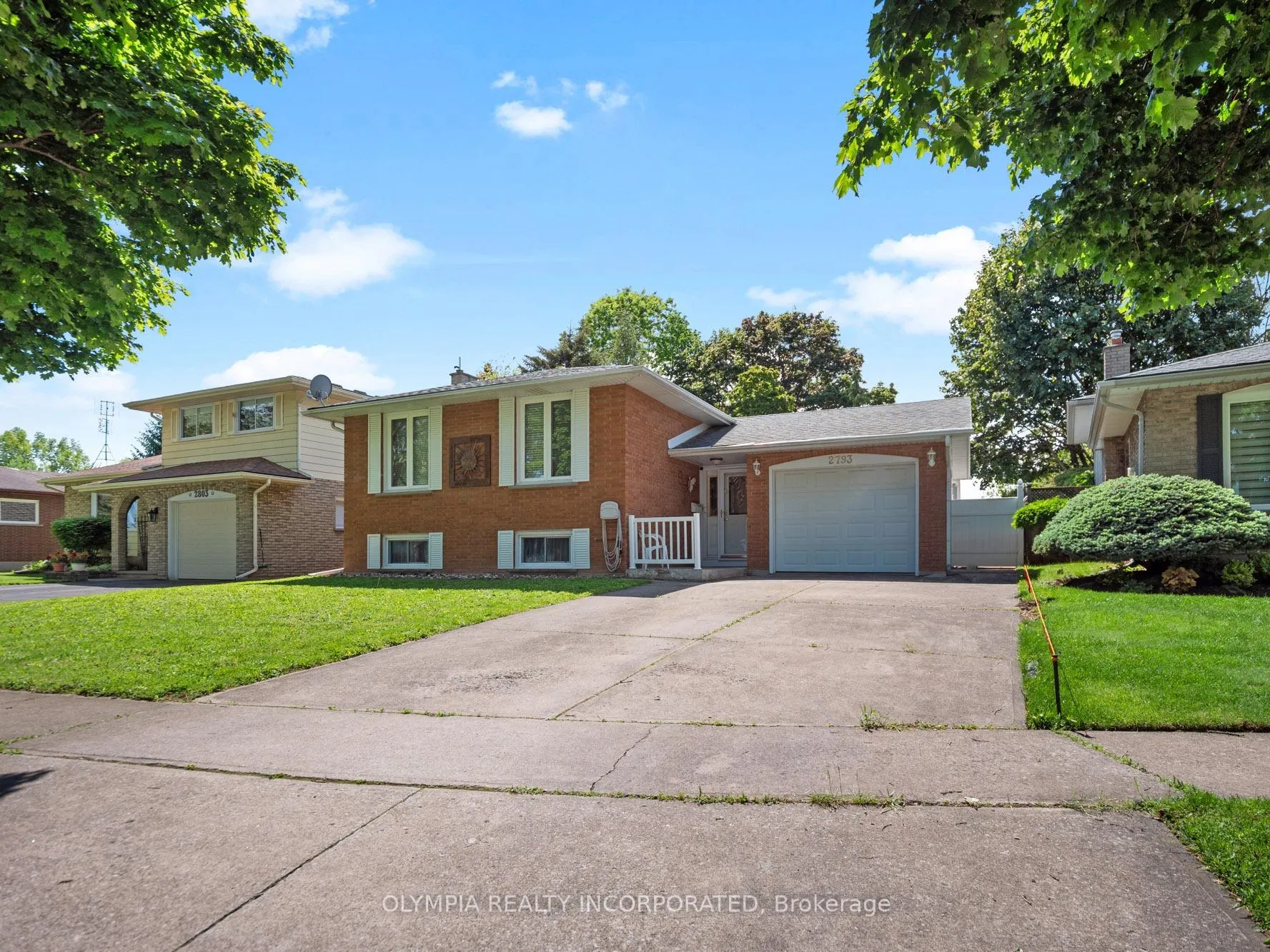 Front of 2793 Henley Avenue