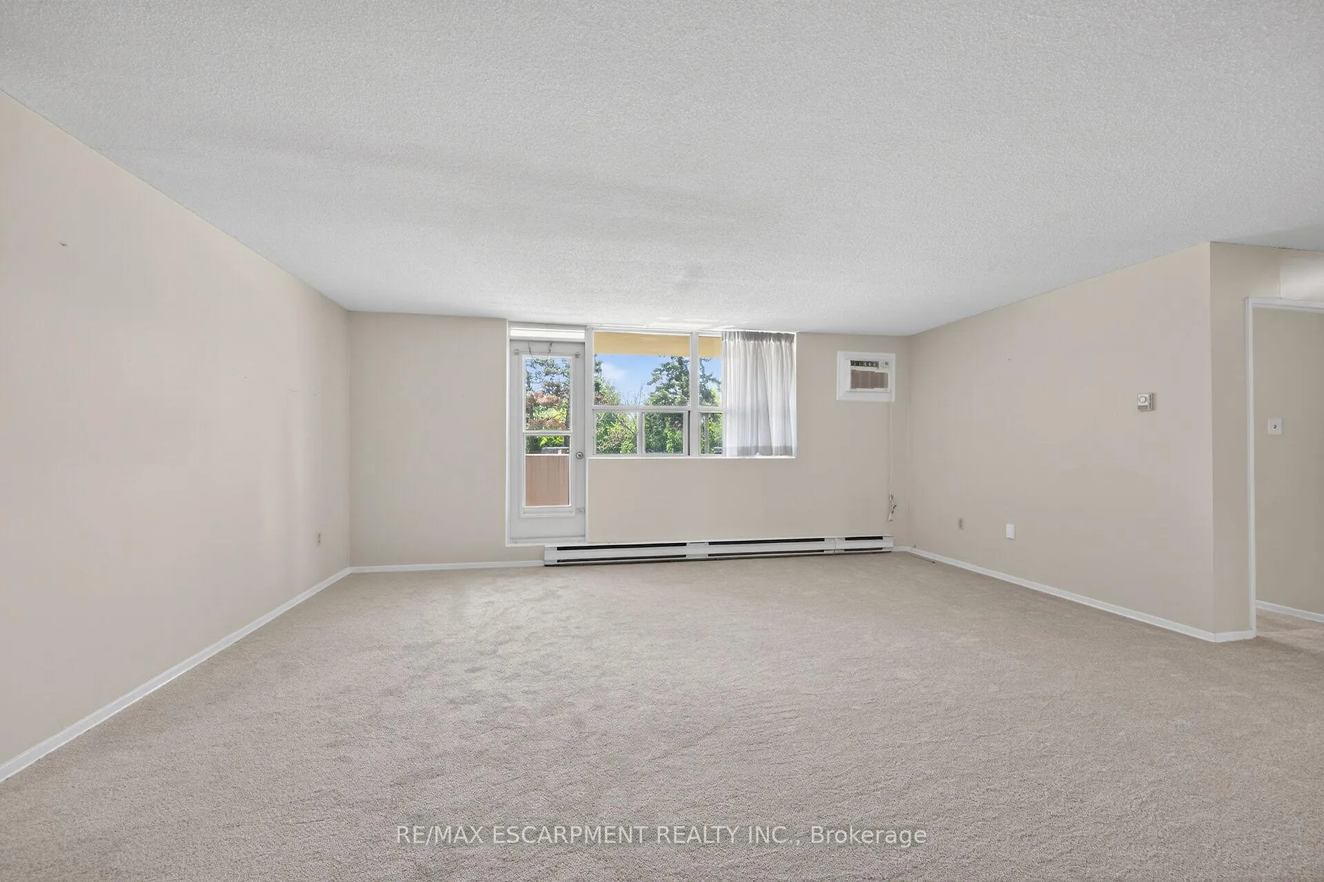 Photo 5 of Unit 101, 700 Dynes Road, Burlington, Roseland — HOMEH