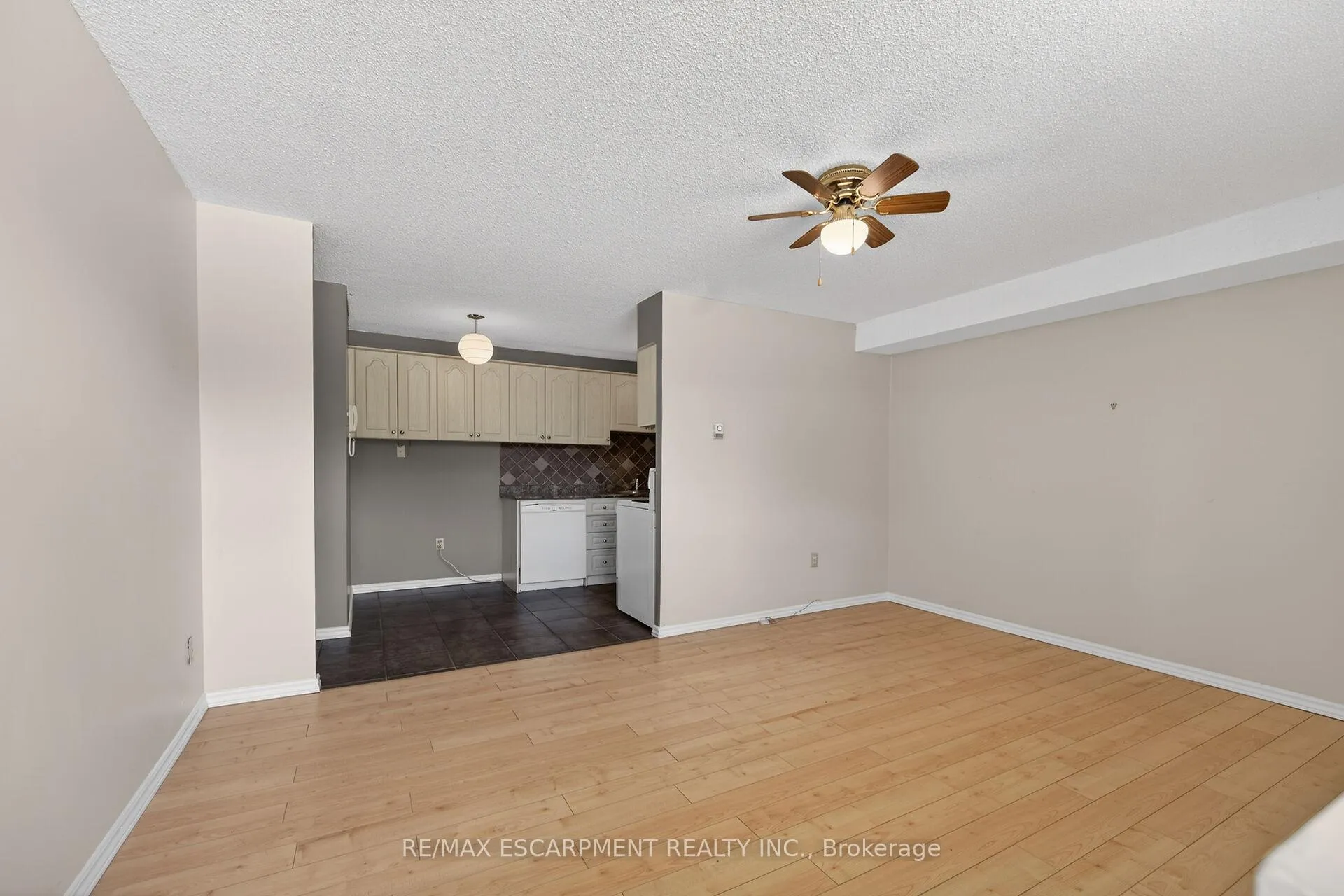 Photo 13 of Unit 101, 700 Dynes Road, Burlington, Roseland — HOMEH