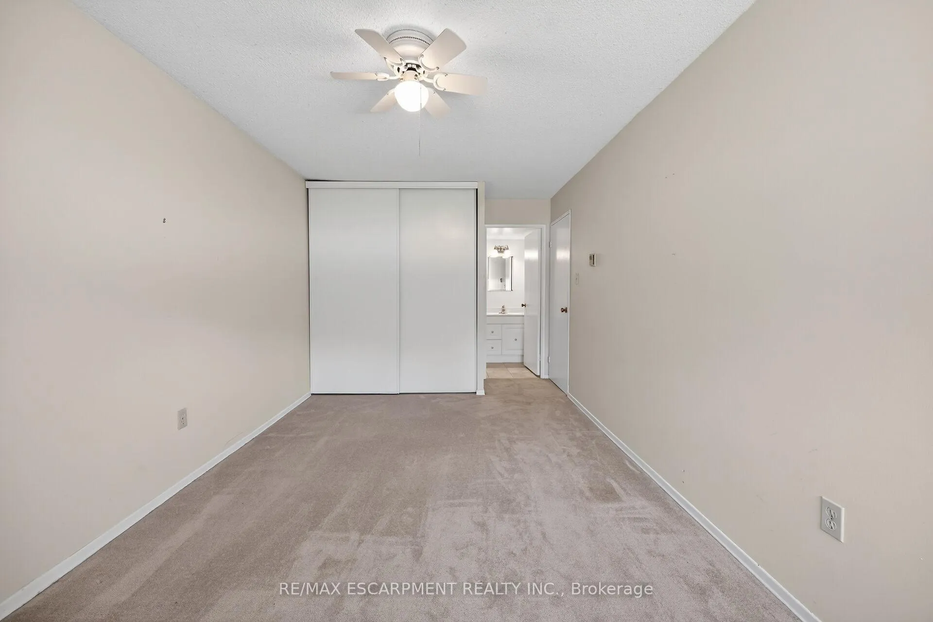 Photo 23 of Unit 101, 700 Dynes Road, Burlington, Roseland — HOMEH