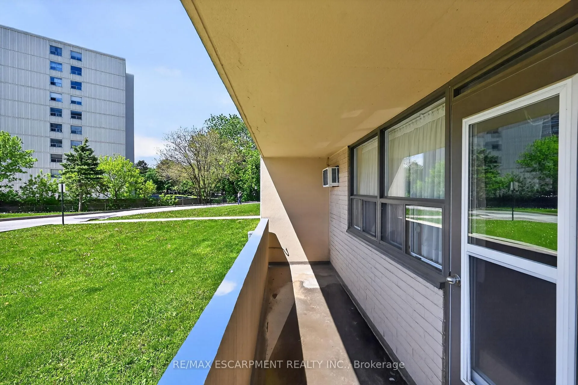 Photo 31 of Unit 101, 700 Dynes Road, Burlington, Roseland — HOMEH