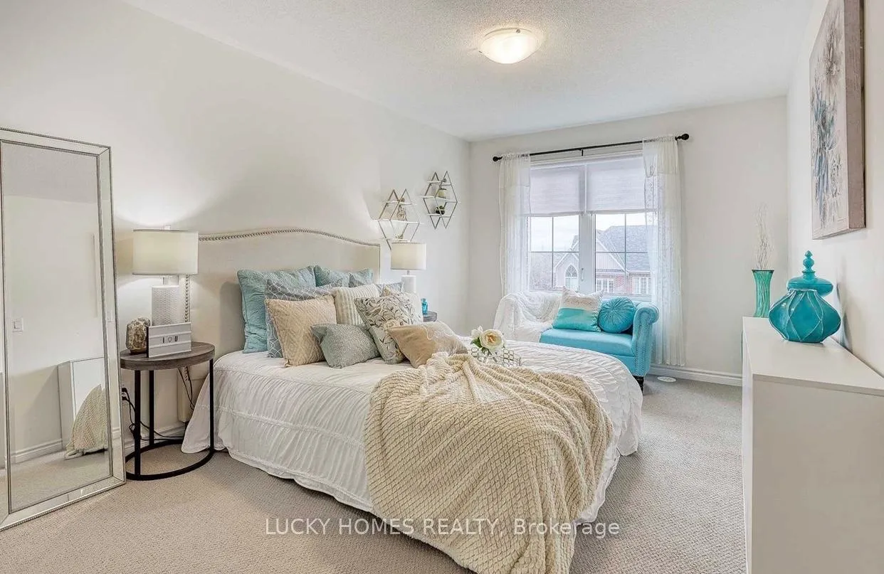 Photo 5 of 85 Sutcliffe Drive, Whitby, Rolling Acres — HOMEH