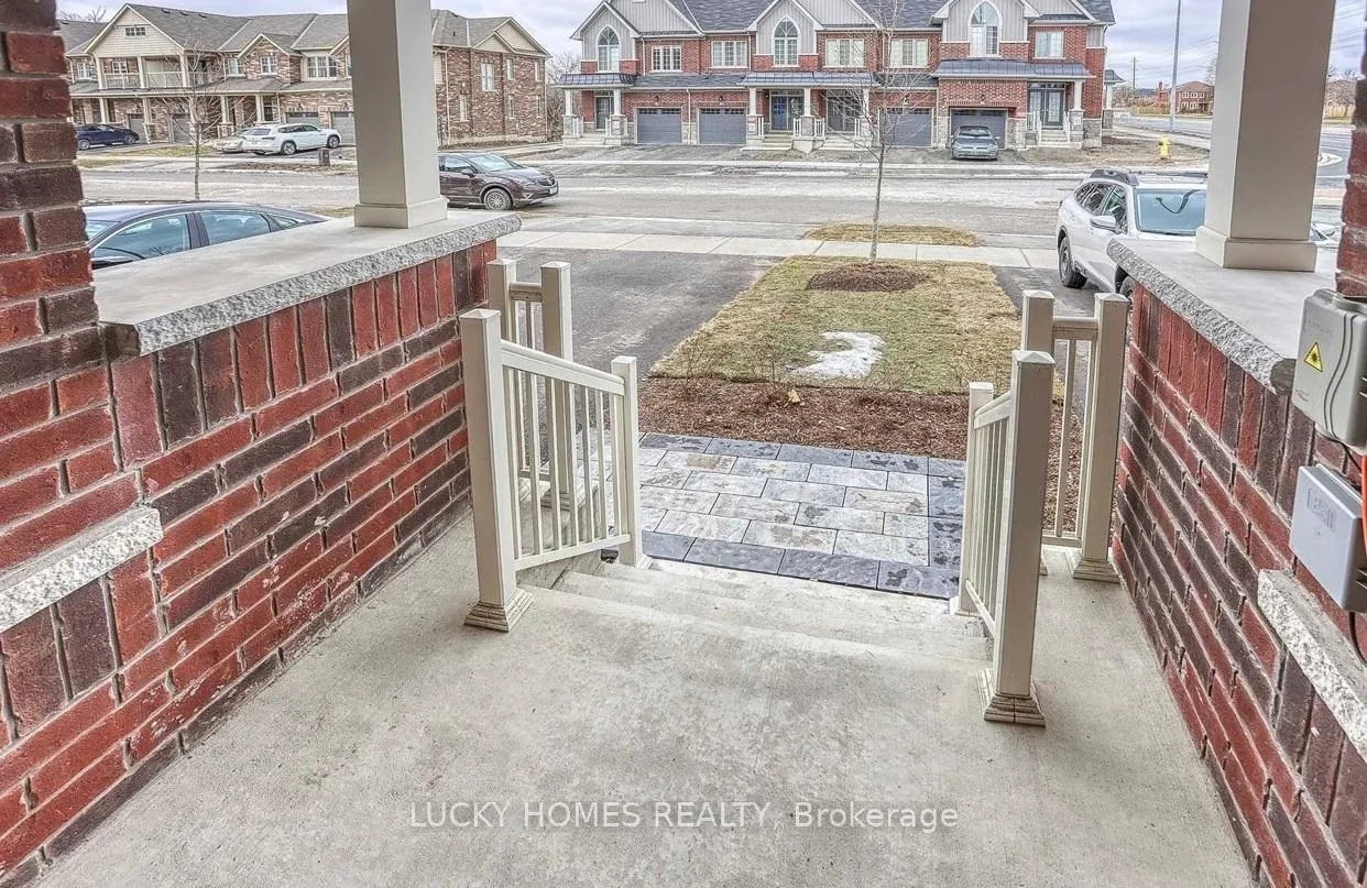 Photo 10 of 85 Sutcliffe Drive, Whitby, Rolling Acres — HOMEH