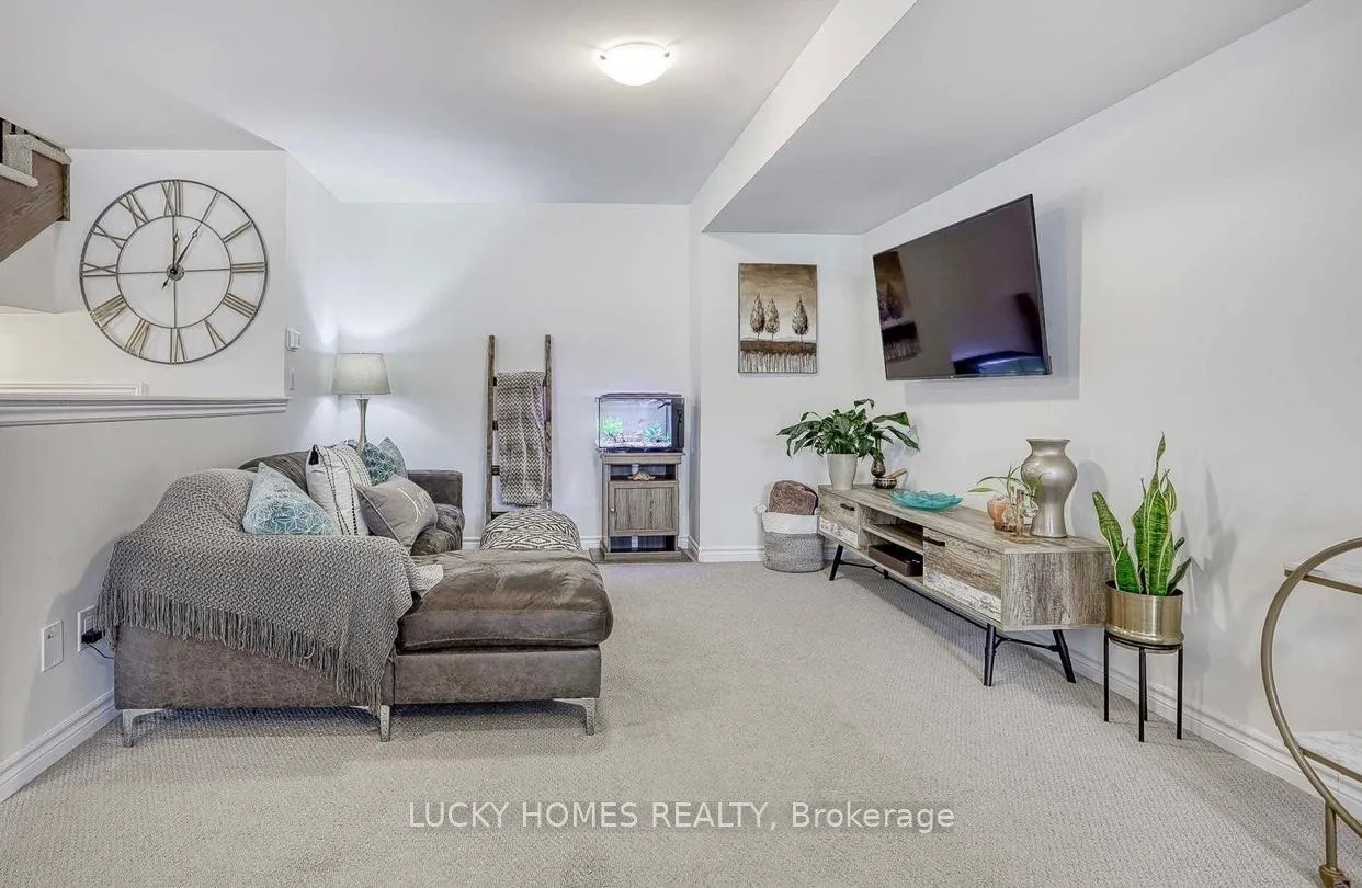 Photo 18 of 85 Sutcliffe Drive, Whitby, Rolling Acres — HOMEH