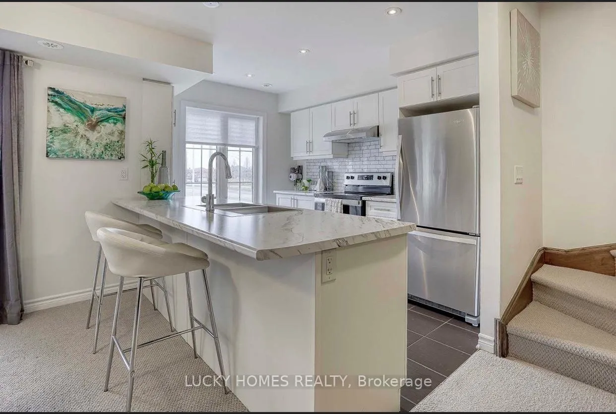 Photo 23 of 85 Sutcliffe Drive, Whitby, Rolling Acres — HOMEH
