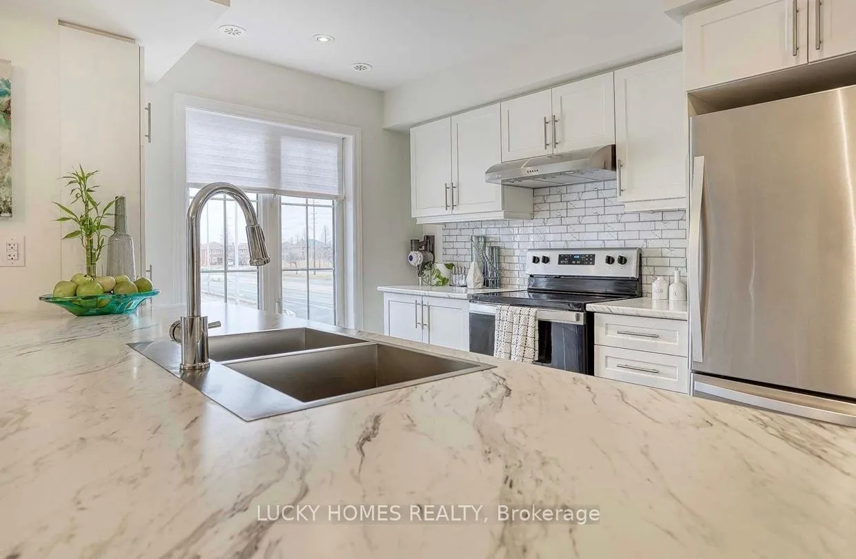 Photo 24 of 85 Sutcliffe Drive, Whitby, Rolling Acres — HOMEH