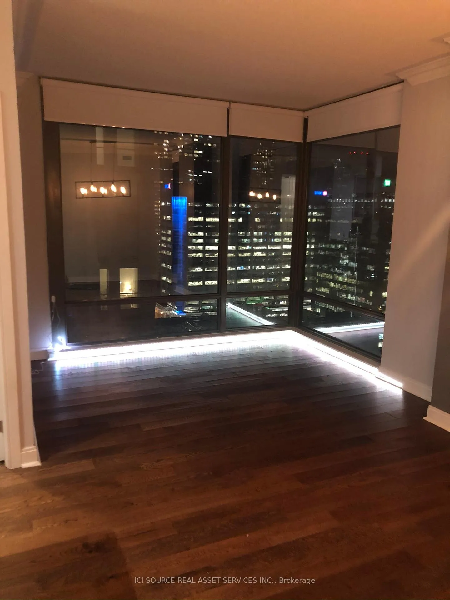 Front of Unit 2105, 18 Yorkville Avenue