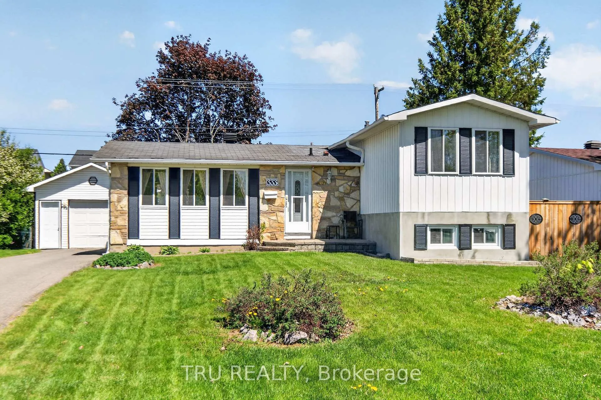 Photo 1 of 333 Amiens Street, Ottawa, Bilberry Creek/Queenswood Heights — HOMEH