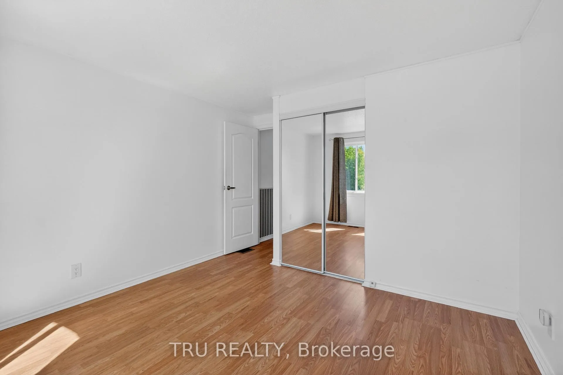 Photo 24 of 333 Amiens Street, Ottawa, Bilberry Creek/Queenswood Heights — HOMEH