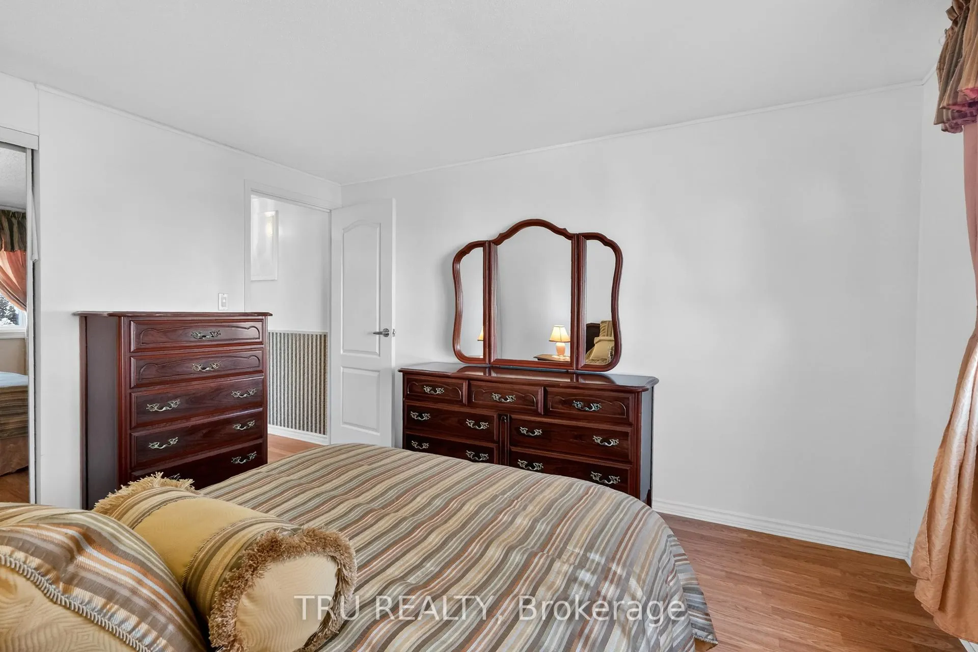 Photo 29 of 333 Amiens Street, Ottawa, Bilberry Creek/Queenswood Heights — HOMEH