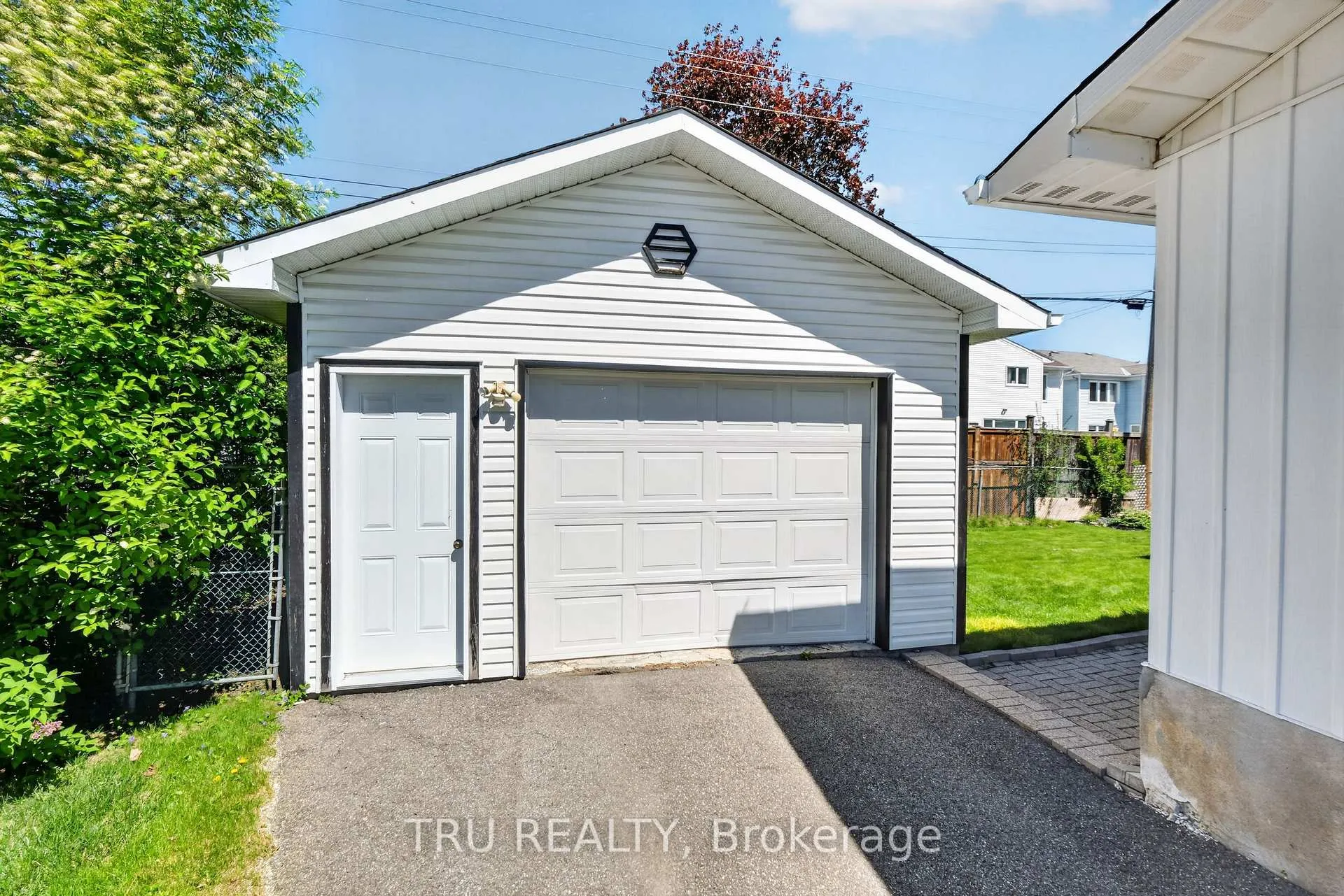 Photo 50 of 333 Amiens Street, Ottawa, Bilberry Creek/Queenswood Heights — HOMEH