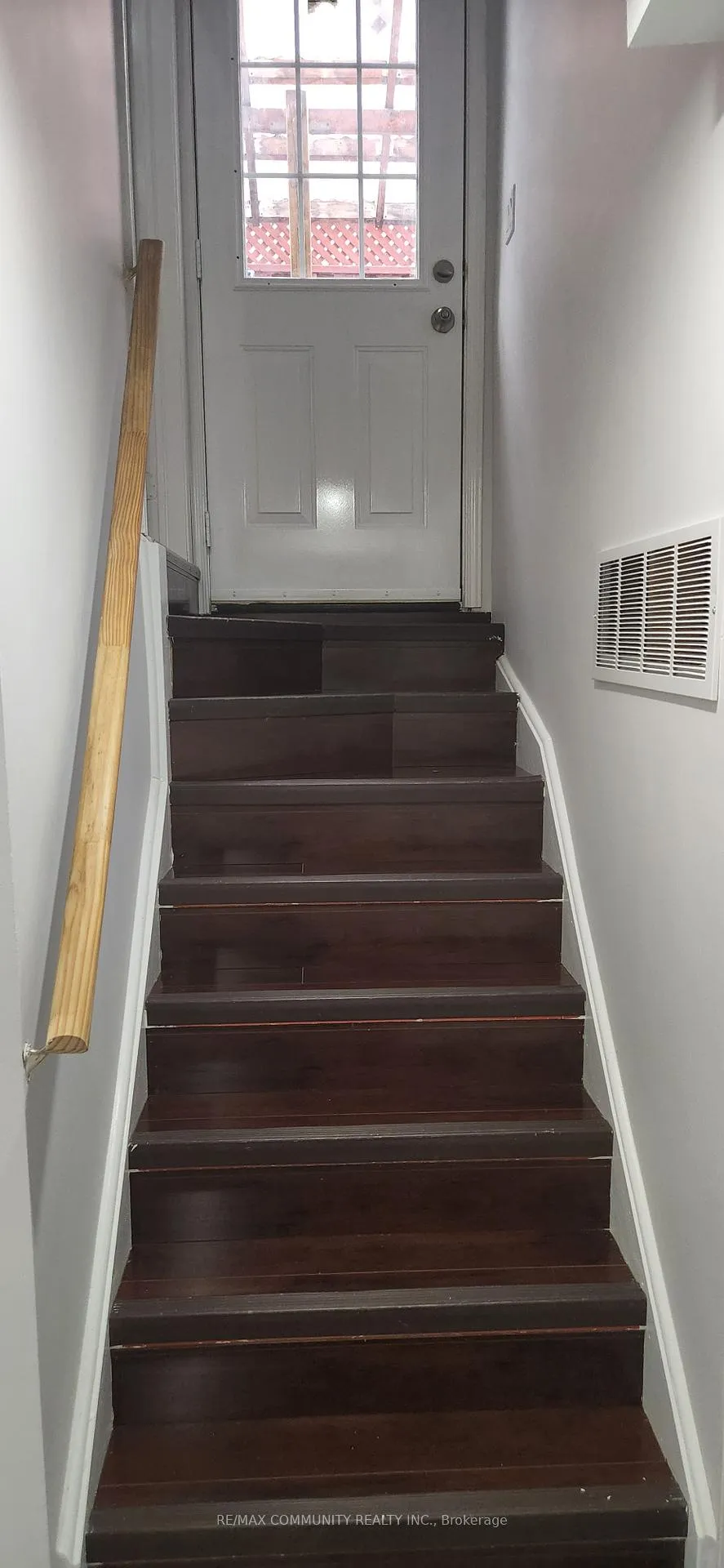 Photo 2 of Unit #Basement, 24 Sandham Crescent, Markham, Middlefield — HOMEH