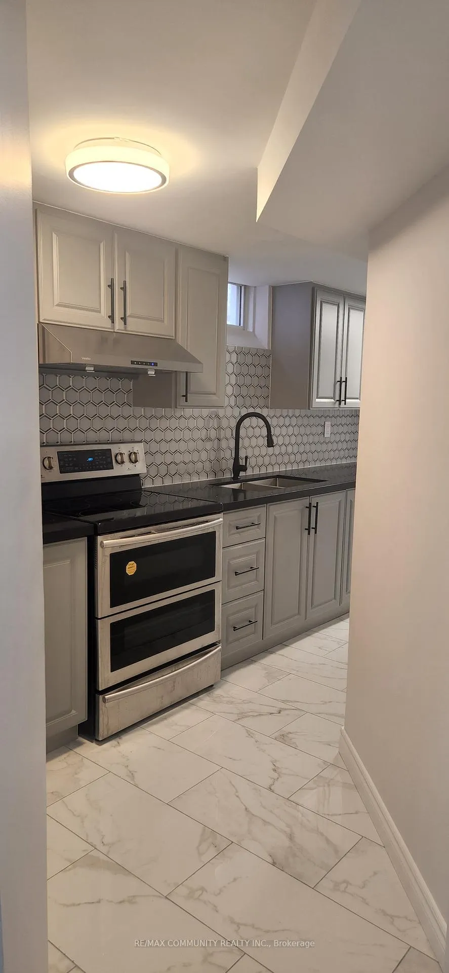 Photo 6 of Unit #Basement, 24 Sandham Crescent, Markham, Middlefield — HOMEH
