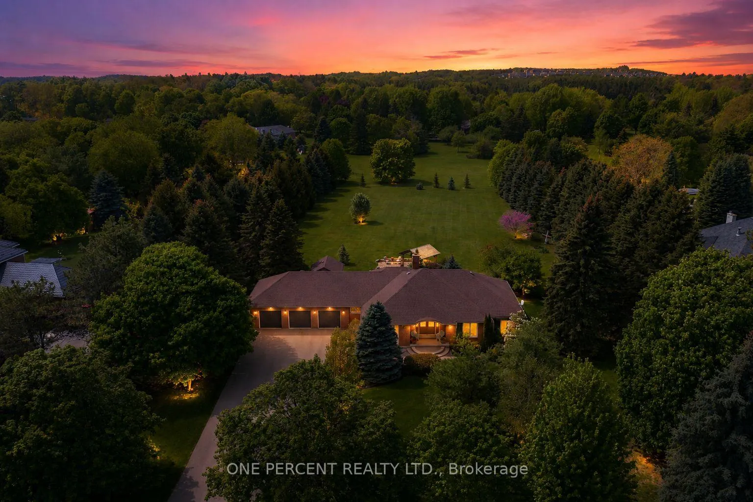 Photo 1 of 10 Cranston Drive, Caledon, Caledon East — HOMEH