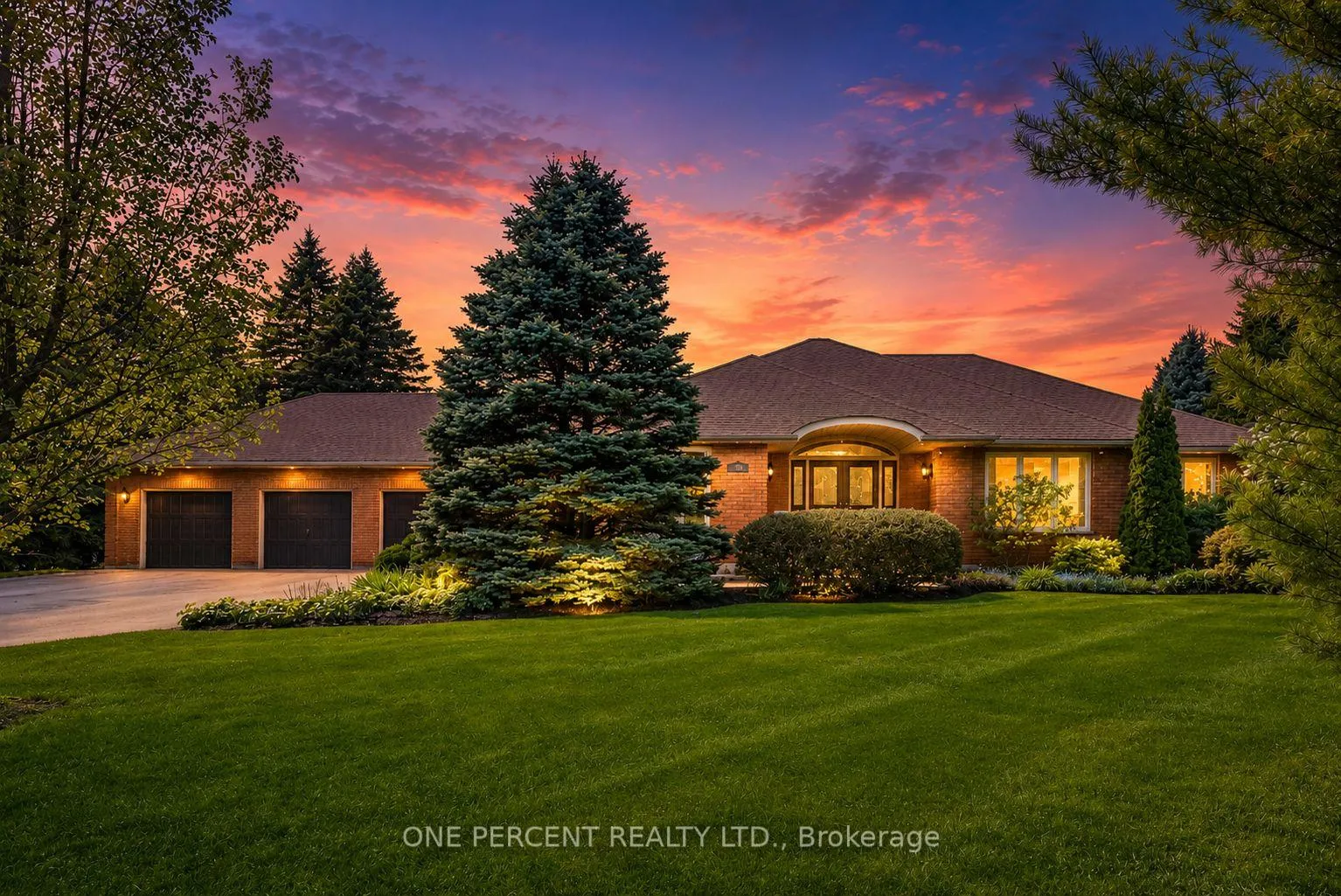 Photo 2 of 10 Cranston Drive, Caledon, Caledon East — HOMEH