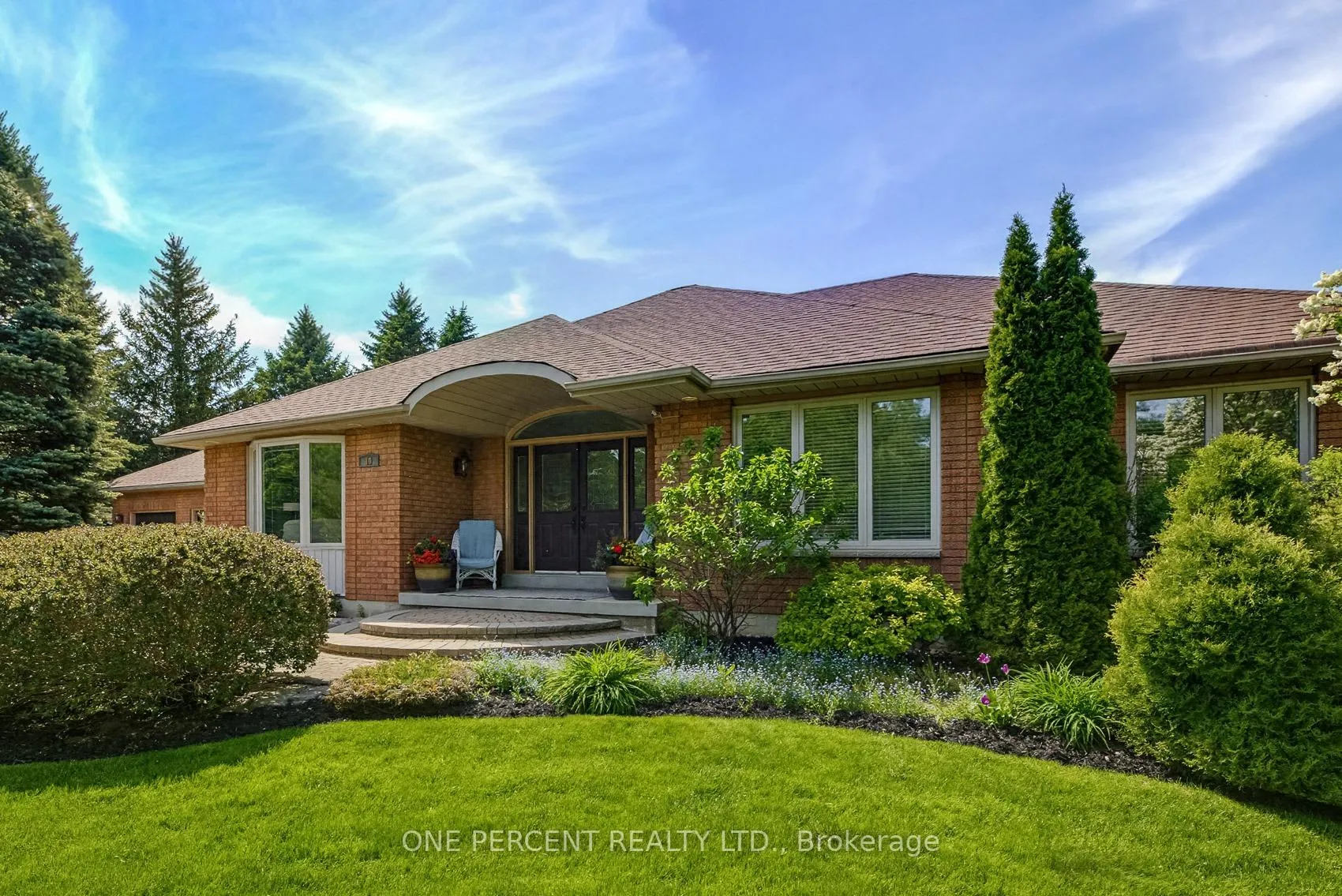 Photo 3 of 10 Cranston Drive, Caledon, Caledon East — HOMEH