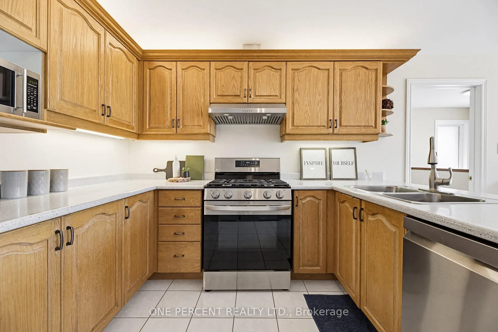 Photo 17 of 10 Cranston Drive, Caledon, Caledon East — HOMEH