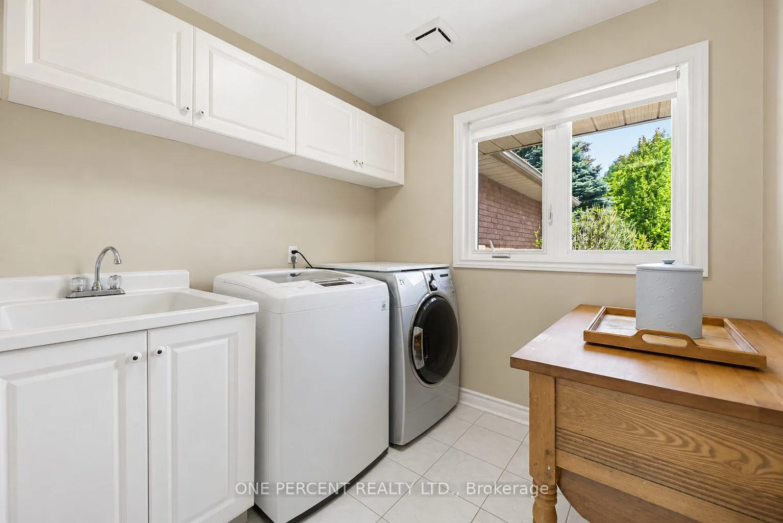 Photo 20 of 10 Cranston Drive, Caledon, Caledon East — HOMEH