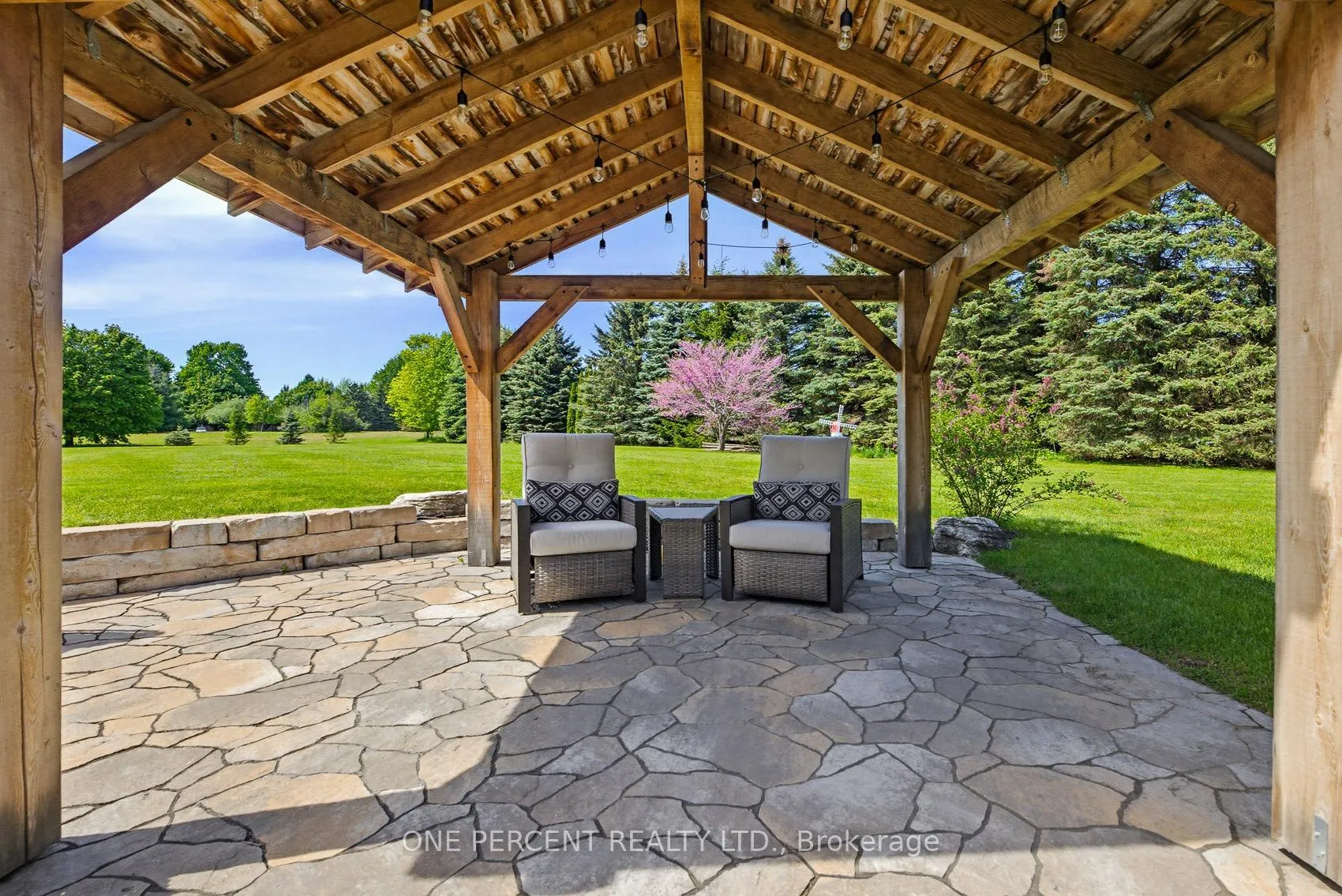 Photo 38 of 10 Cranston Drive, Caledon, Caledon East — HOMEH