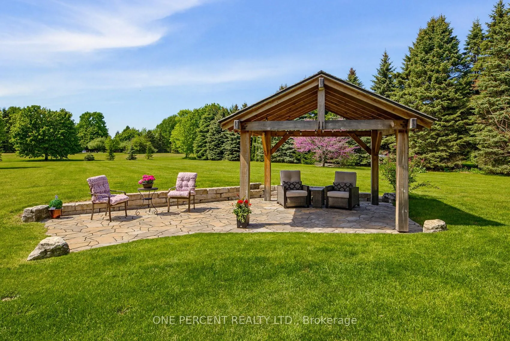 Photo 39 of 10 Cranston Drive, Caledon, Caledon East — HOMEH