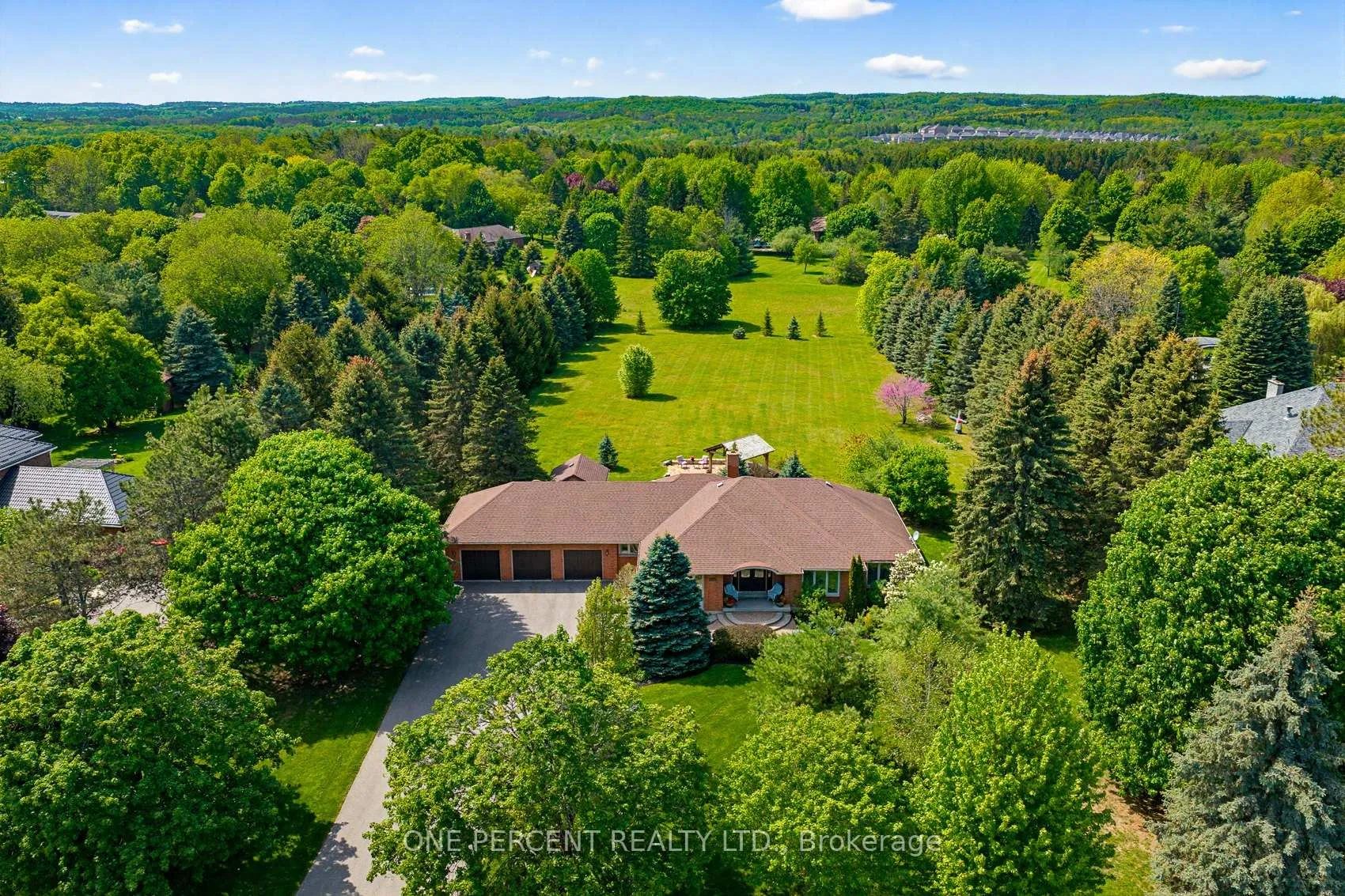 Photo 42 of 10 Cranston Drive, Caledon, Caledon East — HOMEH