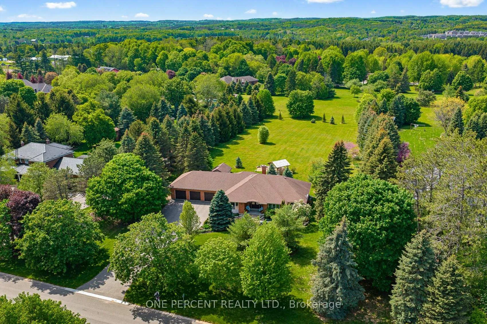 Photo 43 of 10 Cranston Drive, Caledon, Caledon East — HOMEH