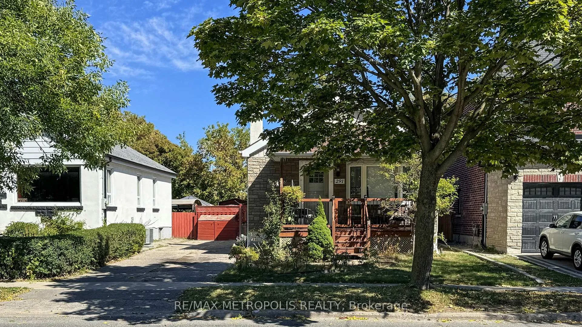 Photo 2 of 291 Kennedy Road E, Scarborough, Birchcliffe-Cliffside — HOMEH