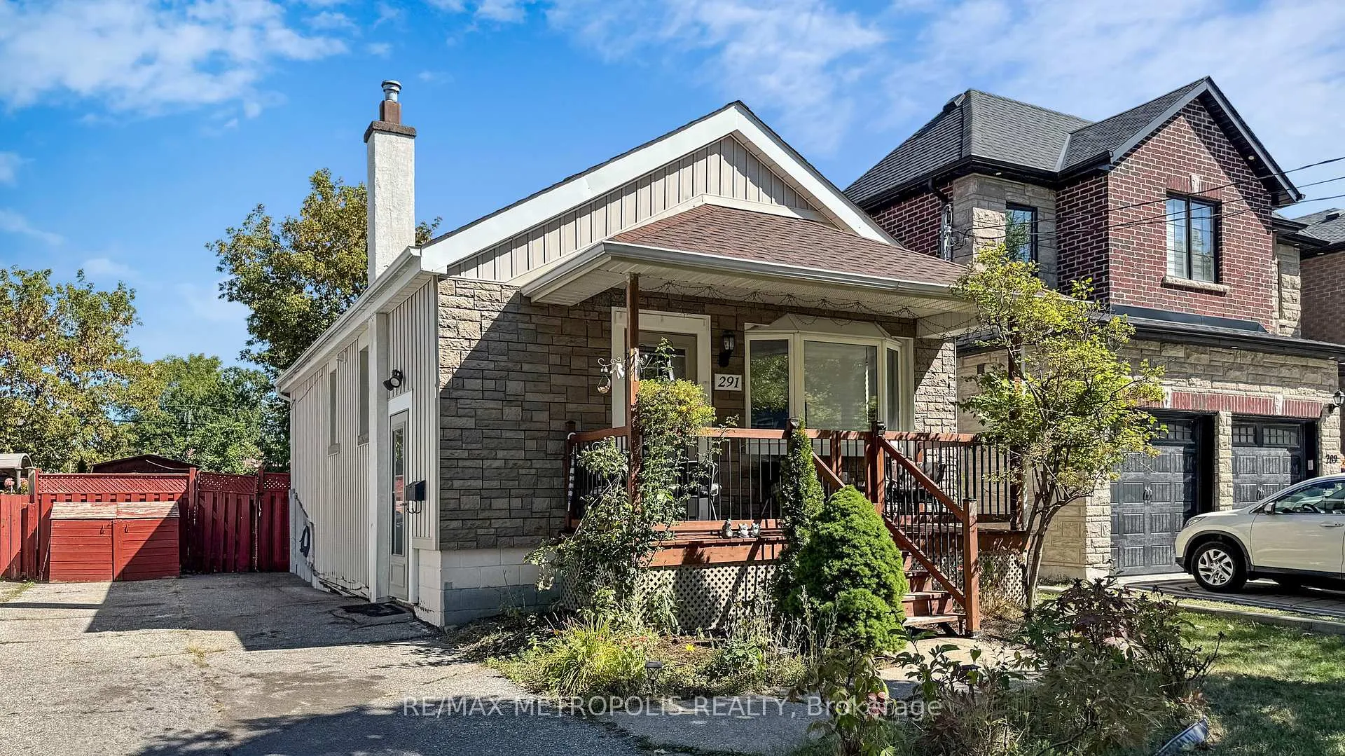 Photo 4 of 291 Kennedy Road E, Scarborough, Birchcliffe-Cliffside — HOMEH