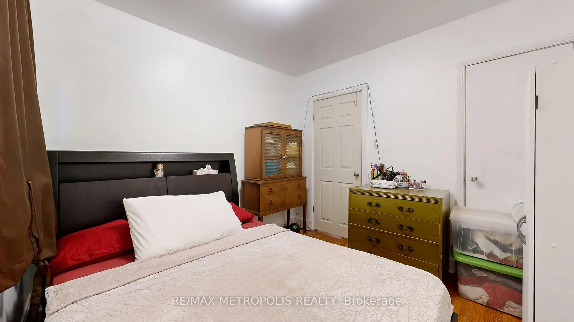 Photo 21 of 291 Kennedy Road E, Scarborough, Birchcliffe-Cliffside — HOMEH