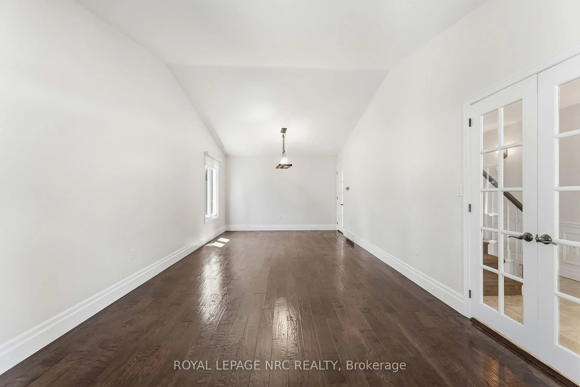 Photo 12 of 3 Cheritan Court, St. Catharines, Port Dalhousie — HOMEH