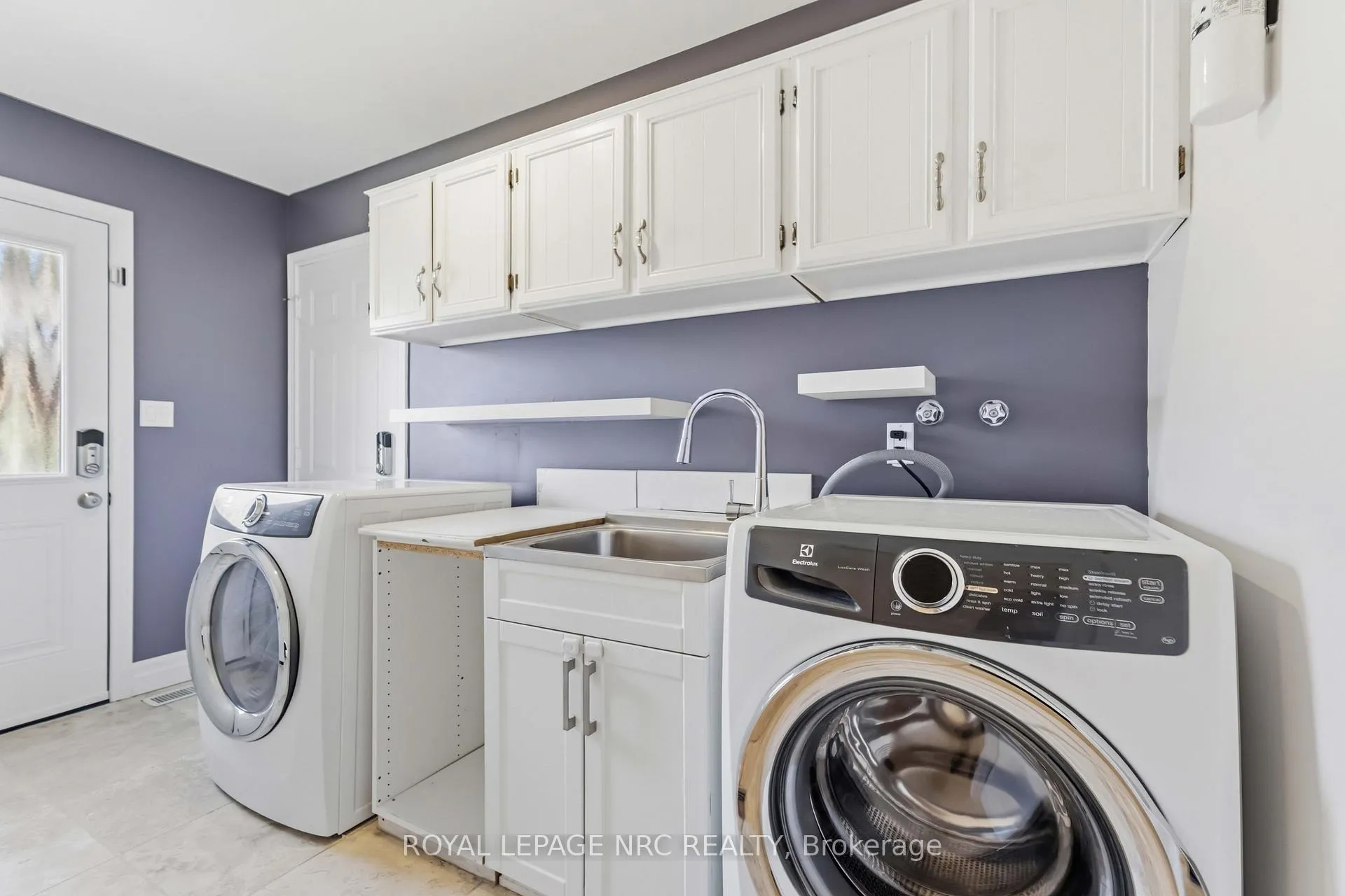 Photo 23 of 3 Cheritan Court, St. Catharines, Port Dalhousie — HOMEH