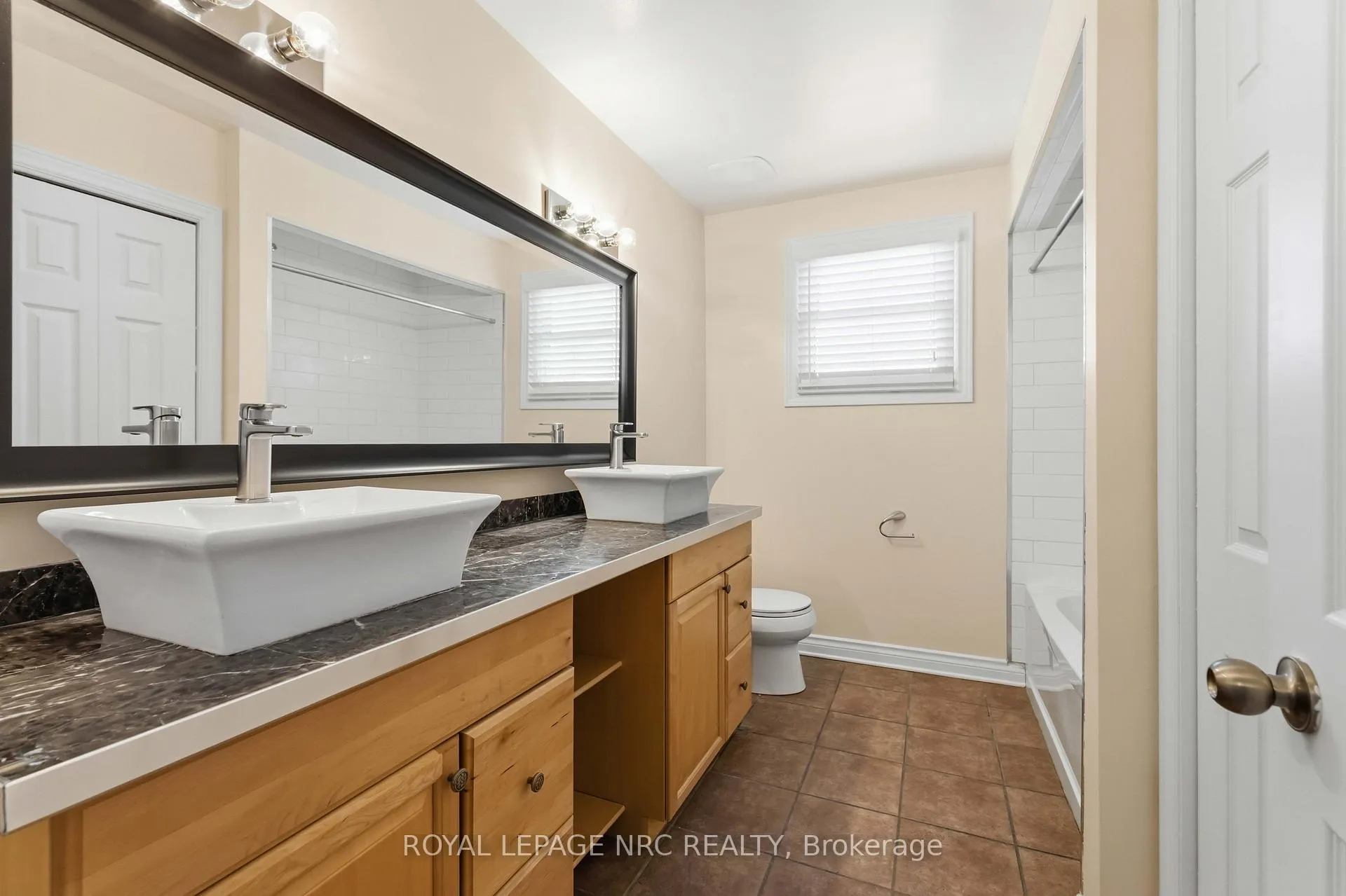 Photo 35 of 3 Cheritan Court, St. Catharines, Port Dalhousie — HOMEH