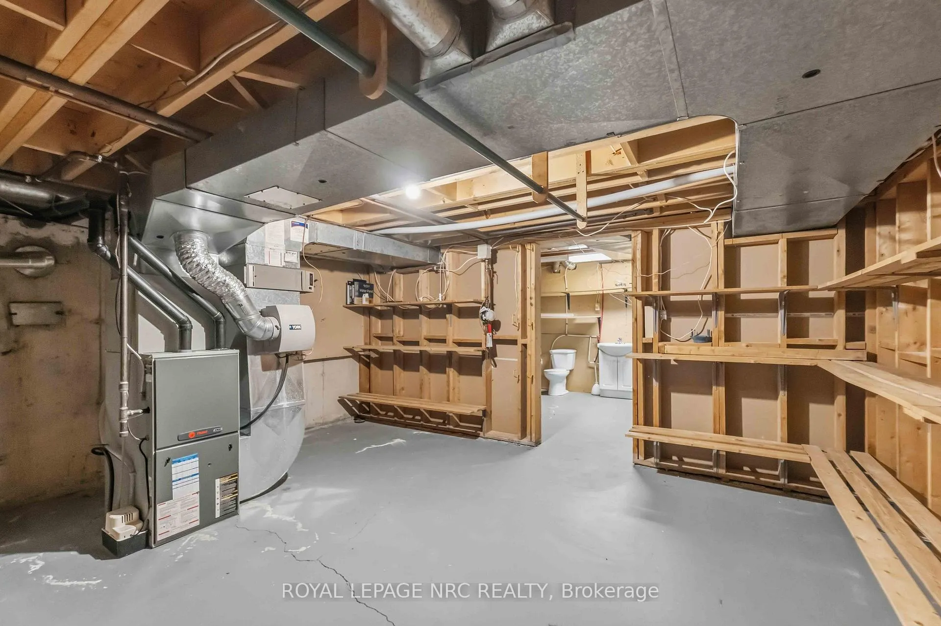 Photo 41 of 3 Cheritan Court, St. Catharines, Port Dalhousie — HOMEH