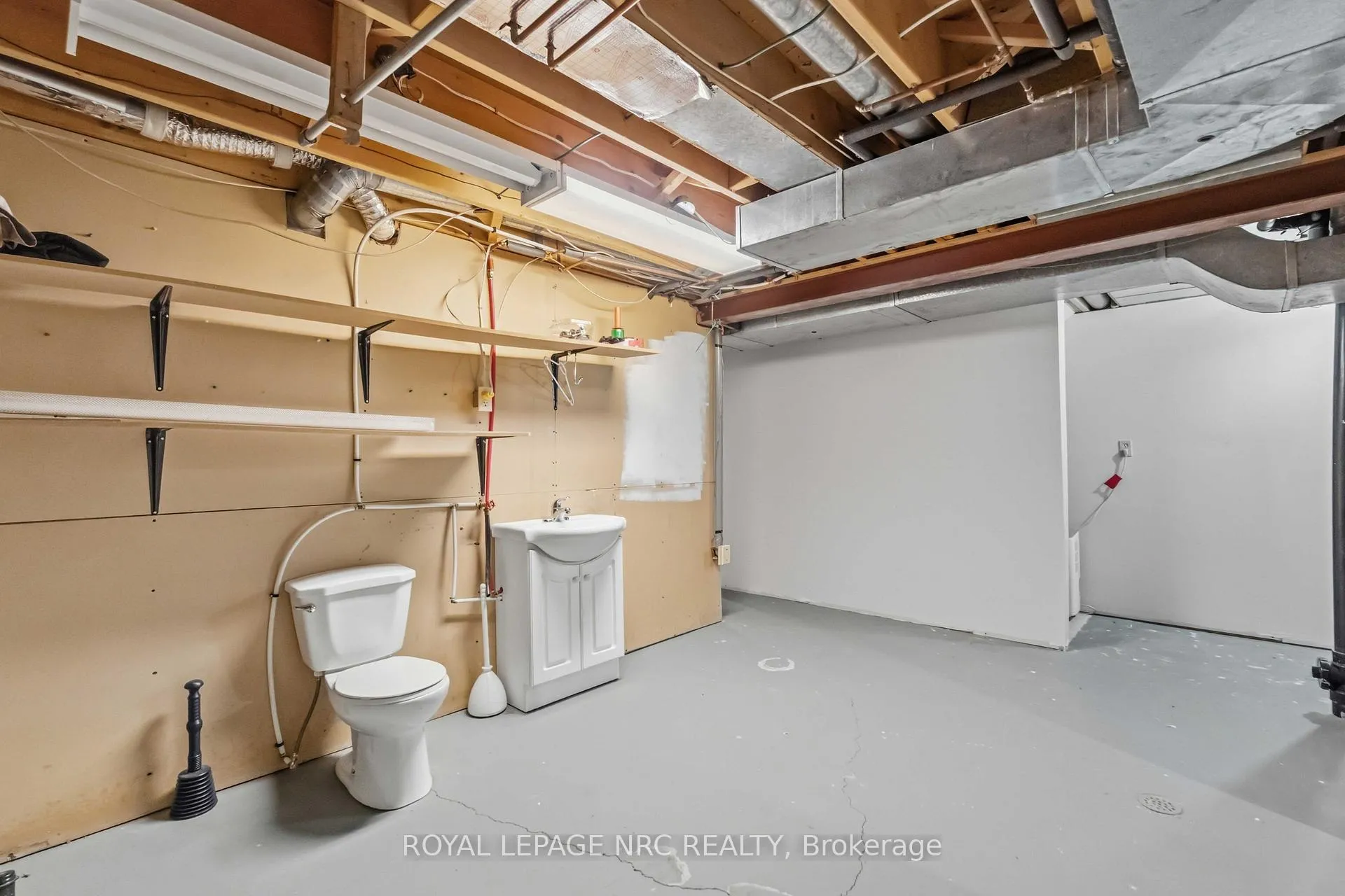Photo 42 of 3 Cheritan Court, St. Catharines, Port Dalhousie — HOMEH