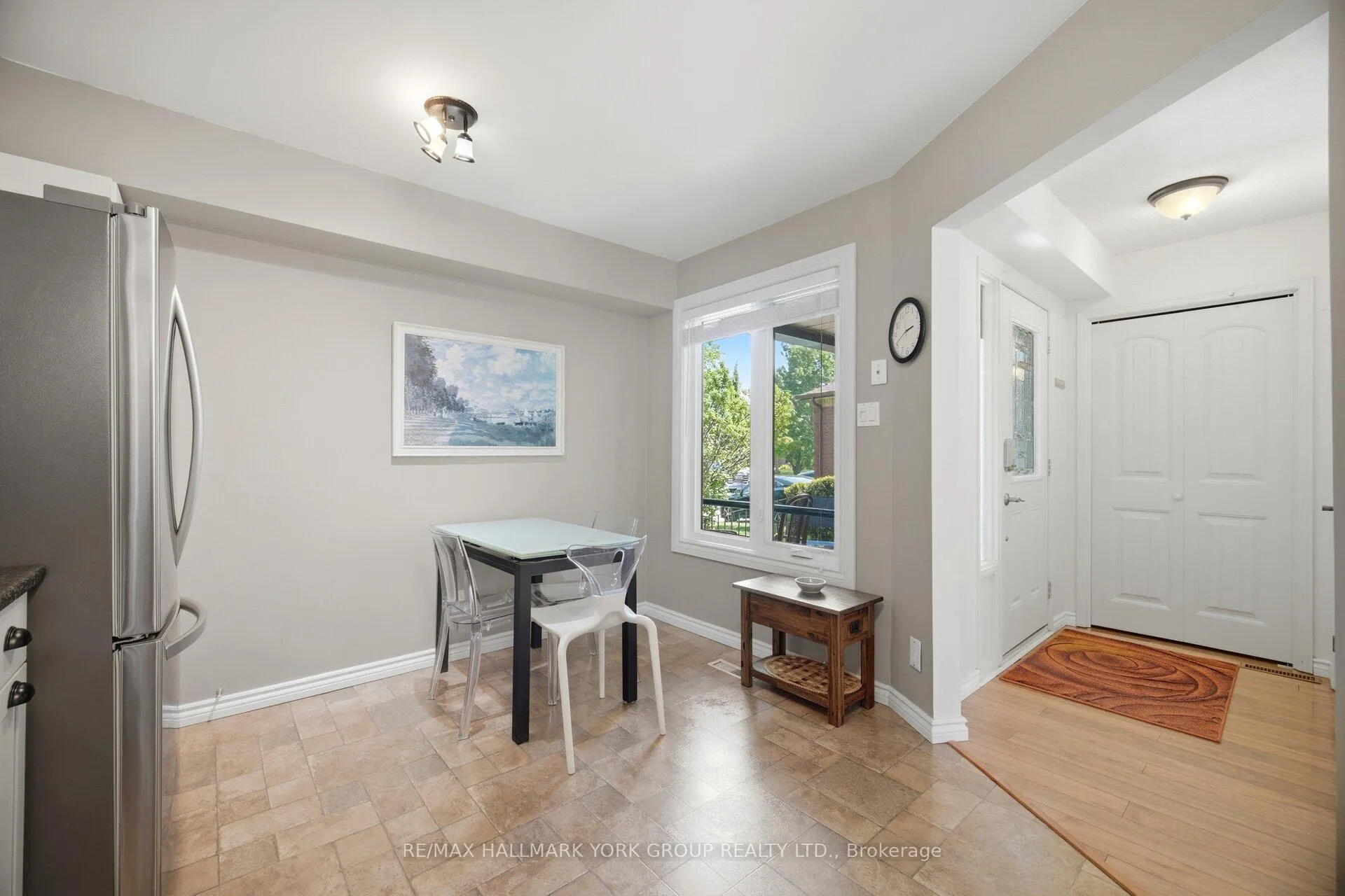 Photo 6 of Unit 15, 31 Parkette Drive, New Tecumseth, Rural New Tecumseth — HOMEH