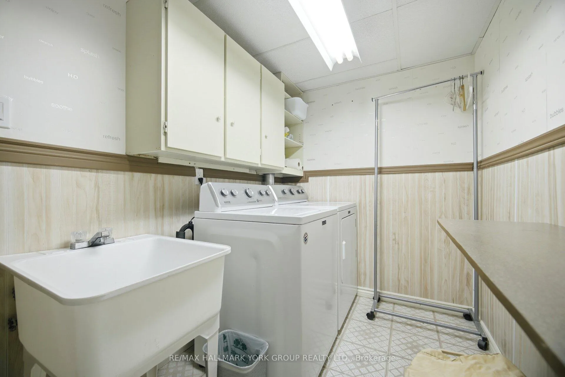 Photo 37 of Unit 15, 31 Parkette Drive, New Tecumseth, Rural New Tecumseth — HOMEH