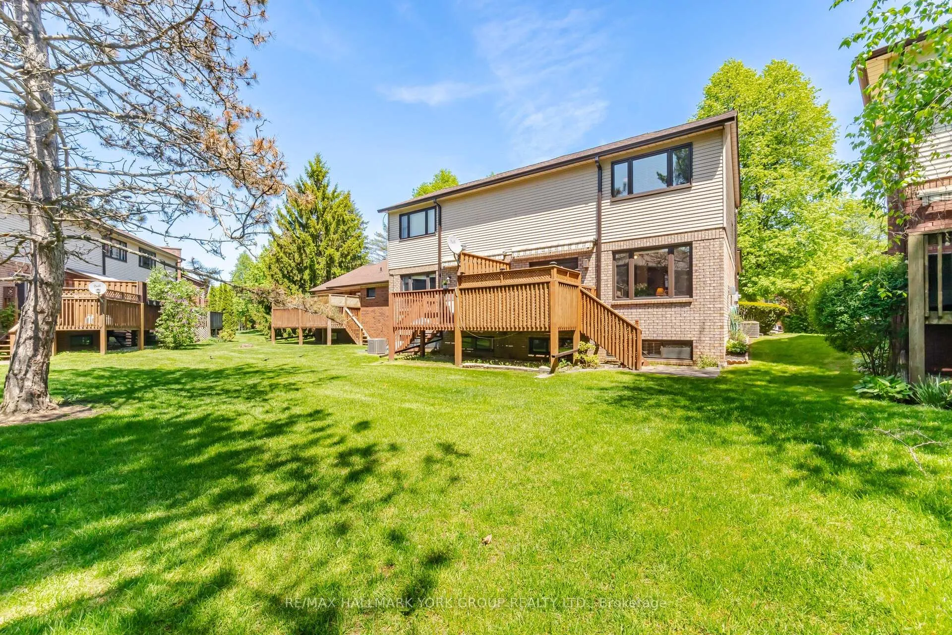 Photo 40 of Unit 15, 31 Parkette Drive, New Tecumseth, Rural New Tecumseth — HOMEH