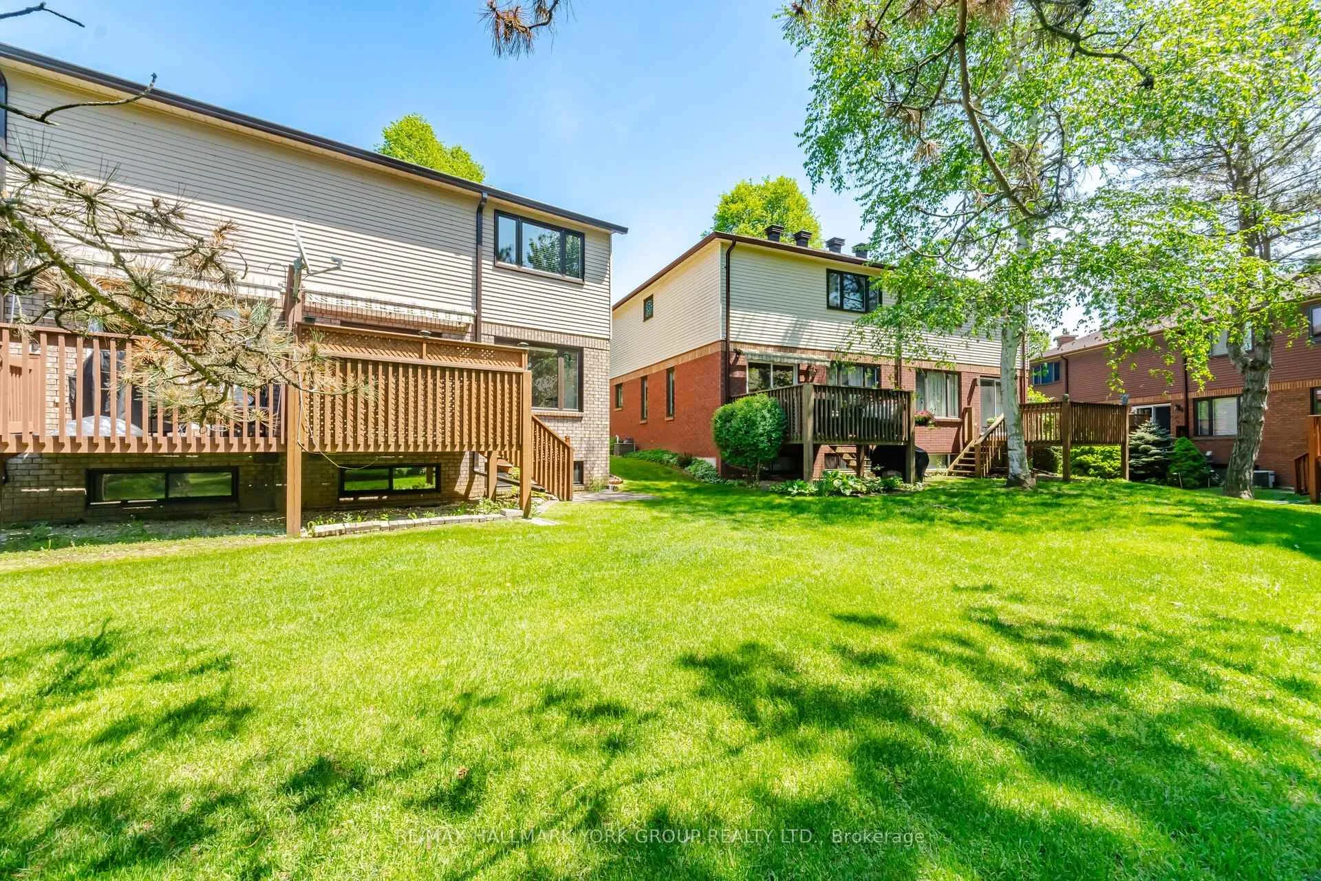 Photo 41 of Unit 15, 31 Parkette Drive, New Tecumseth, Rural New Tecumseth — HOMEH